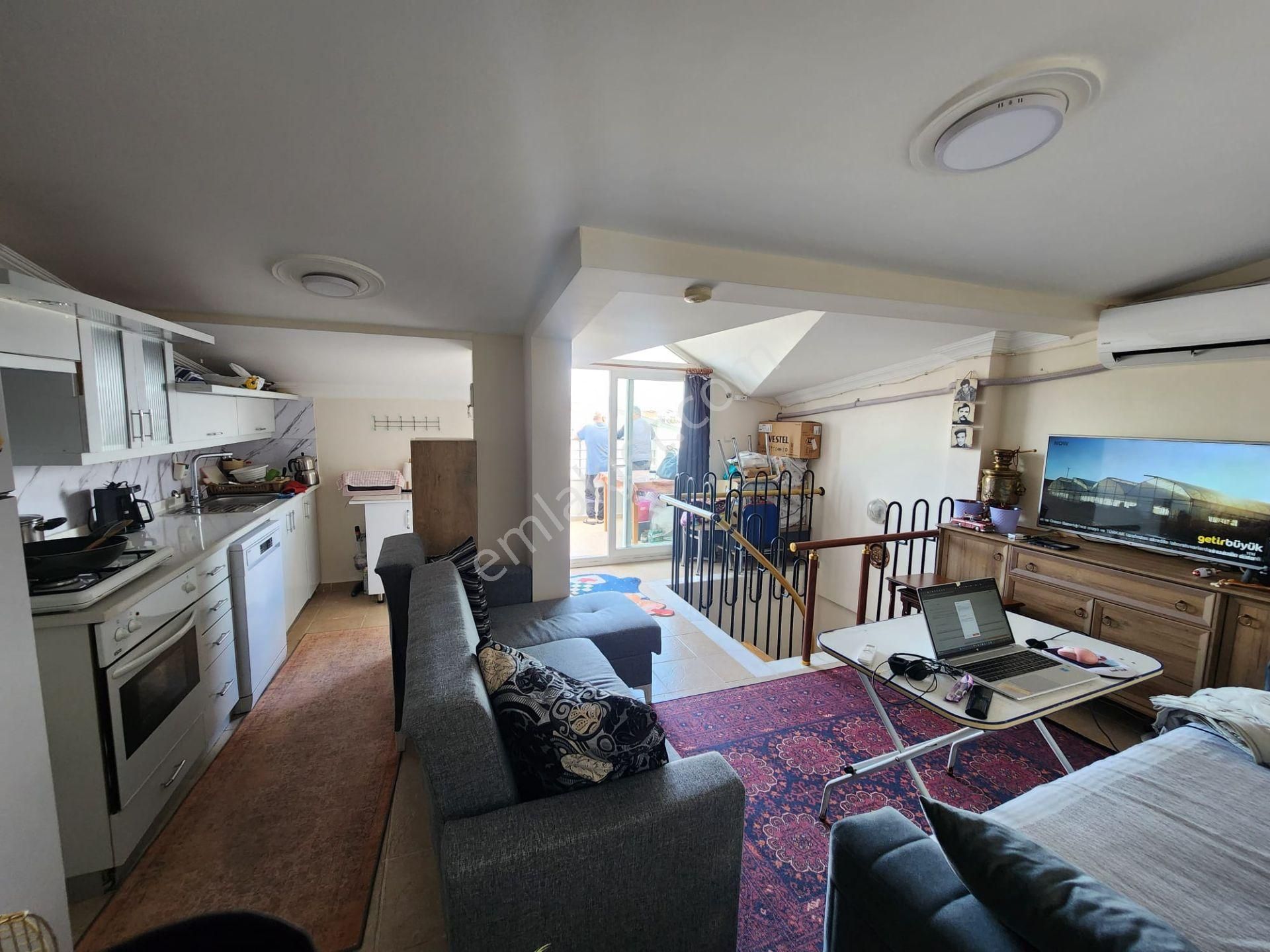 Efeler Mahallesi Cadde Üstü Geniş Teraslı 2+1 Dublex Daire - Görsel 4