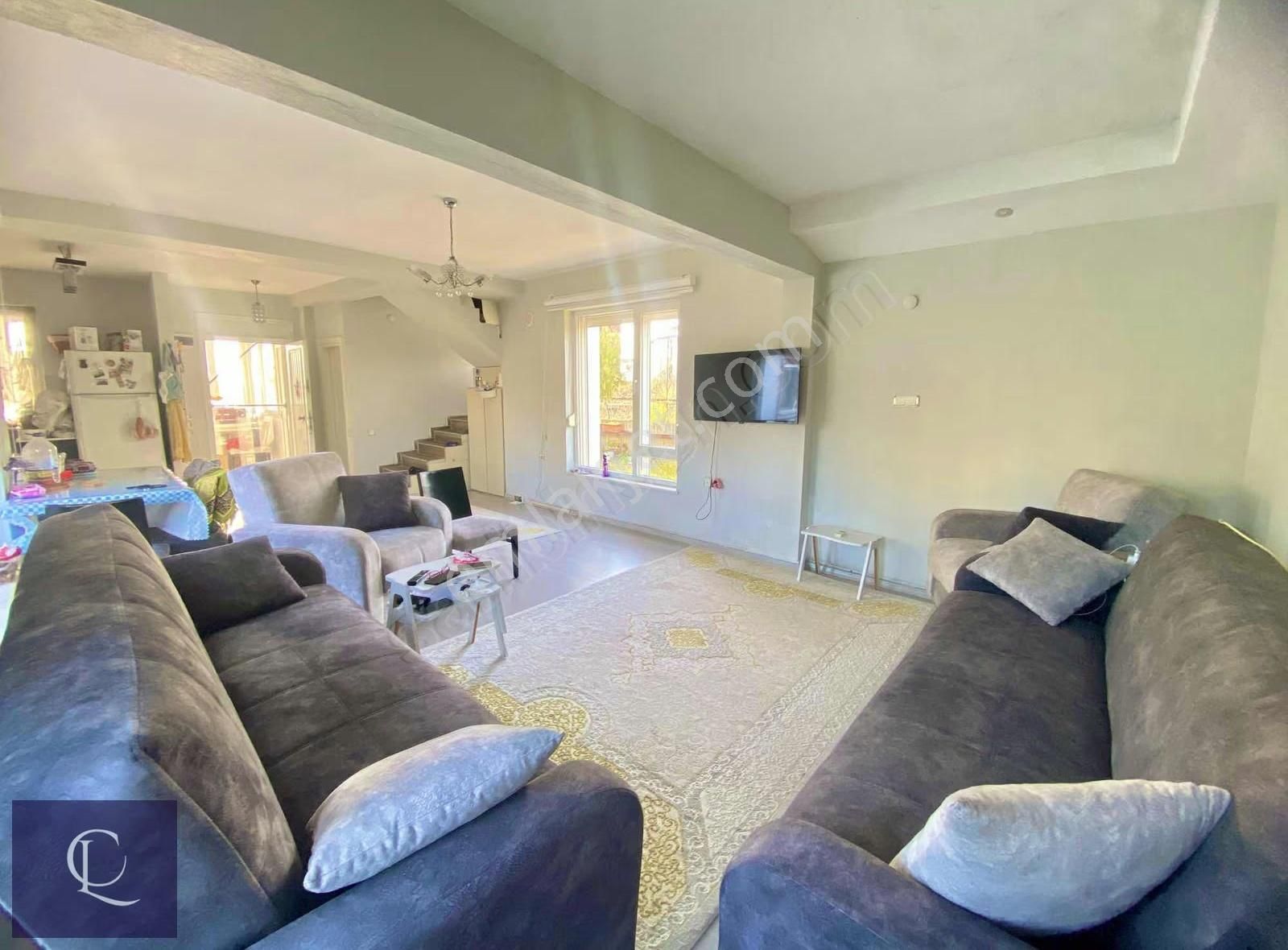 Clara Gayrimenkul'den Serik'de Satılık Tripleks Villa - Görsel 9