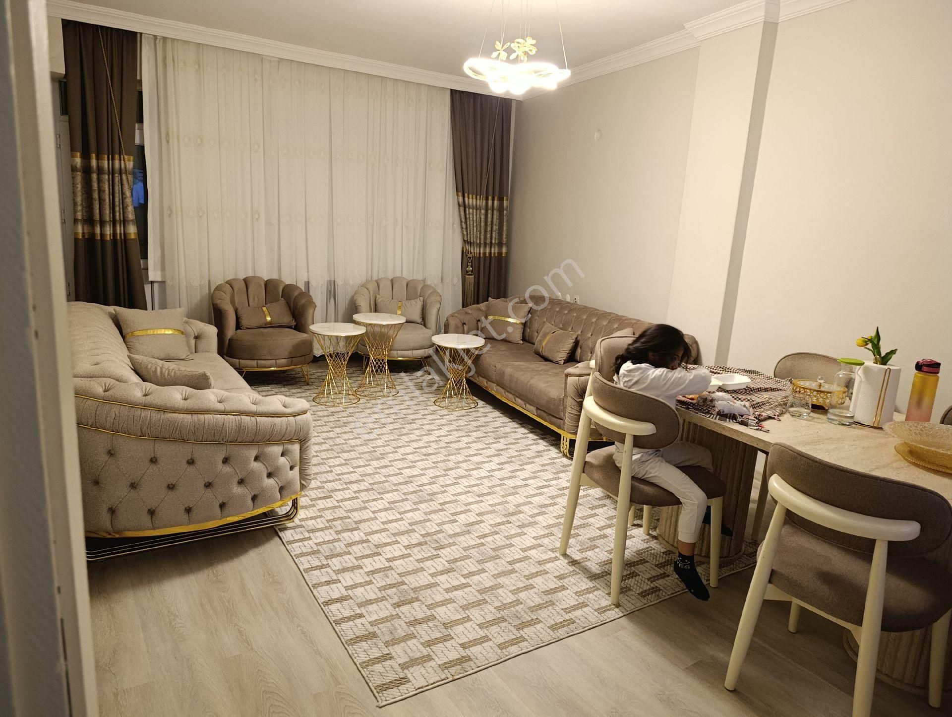 Hicret Emlaktan Fatih Mh 2+1 110 M2 Geniş Ferah Kullanışlı Daire