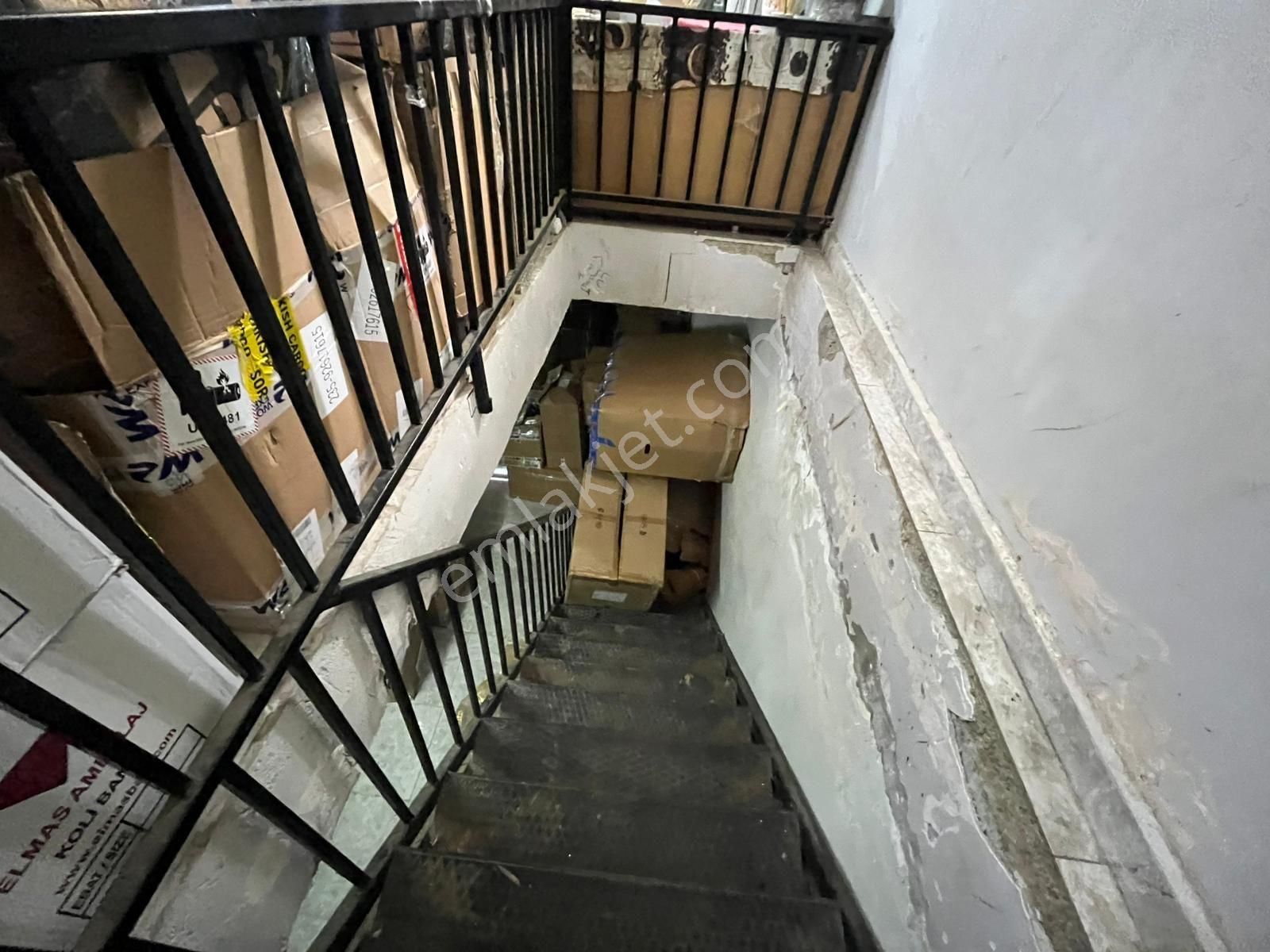 İstanbul Bağcılar Mahmutbey'de İstoca Yakın Konumda Satılık 325 Metrekare Depolu Dükkan - Görsel 9