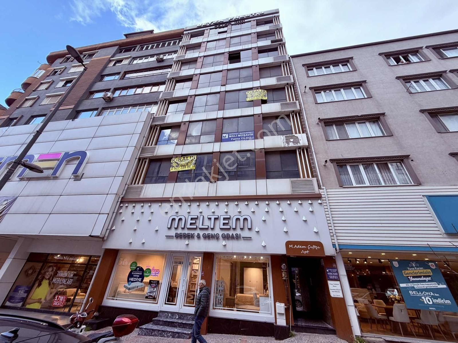 Burcu'dan 17 Eylül Atatürk Cd Plaza'da Klimalı Full Eşyalı 1+1 - Görsel 15