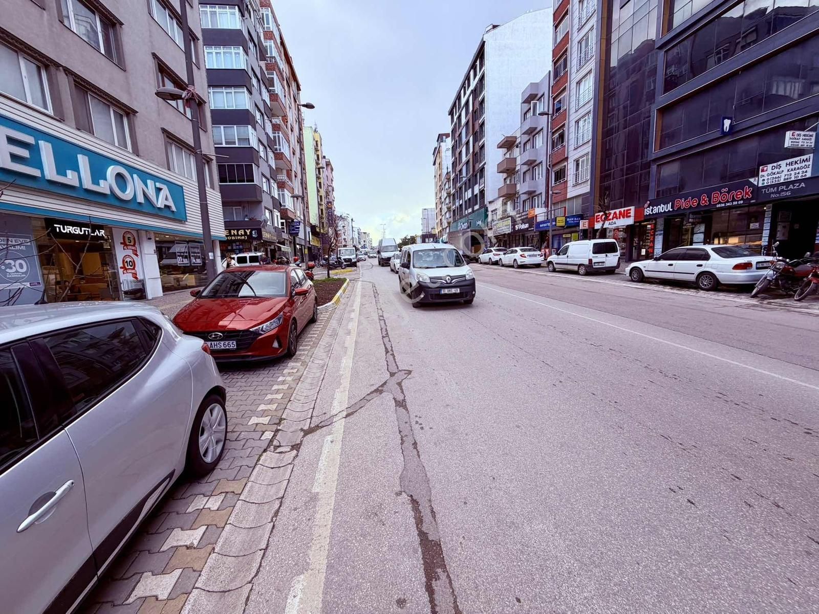 Burcu'dan 17 Eylül Atatürk Cd Plaza'da Klimalı Full Eşyalı 1+1 - Görsel 7