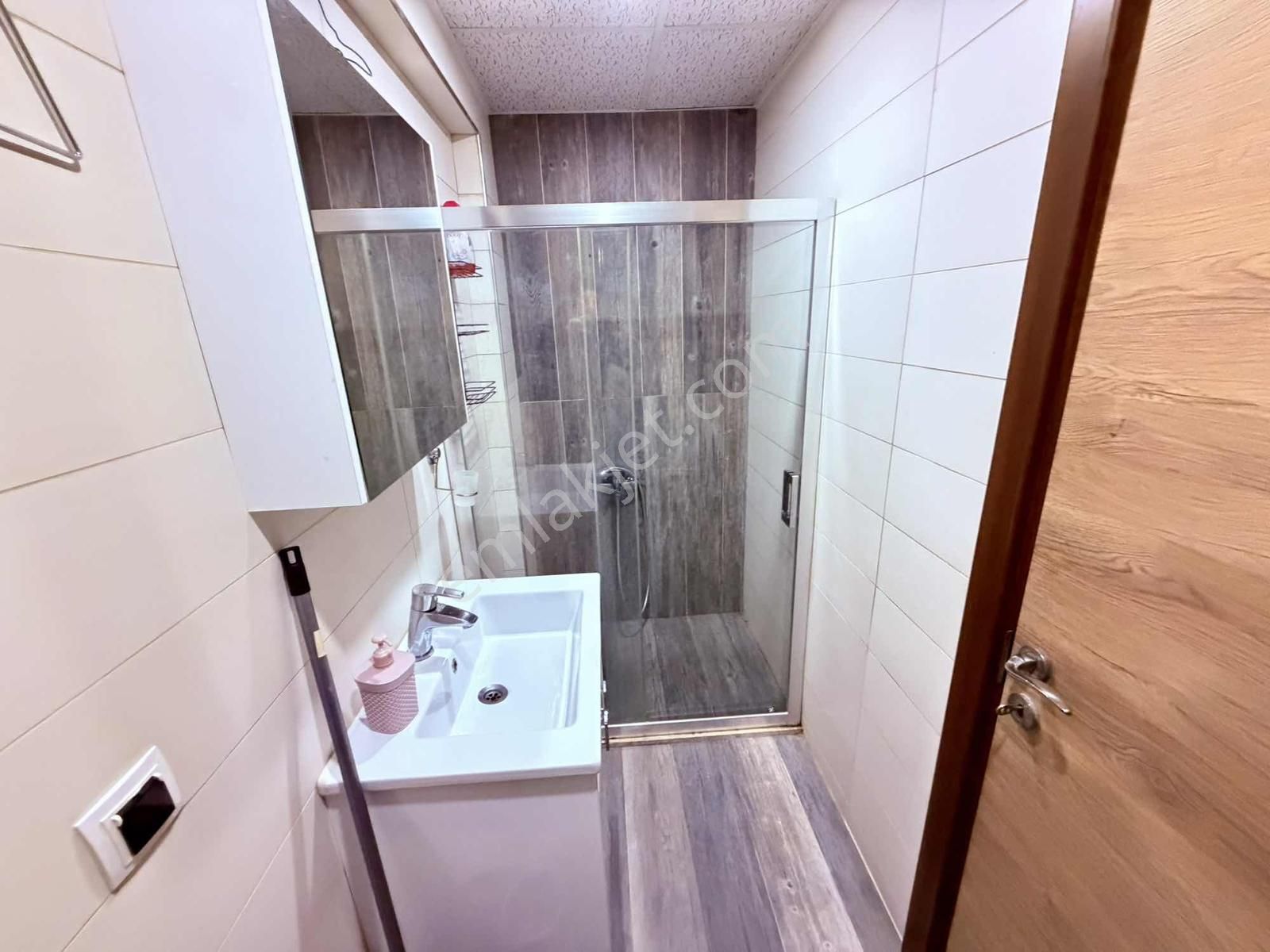 Burcu'dan 17 Eylül Atatürk Cd Plaza'da Klimalı Full Eşyalı 1+1 - Görsel 30