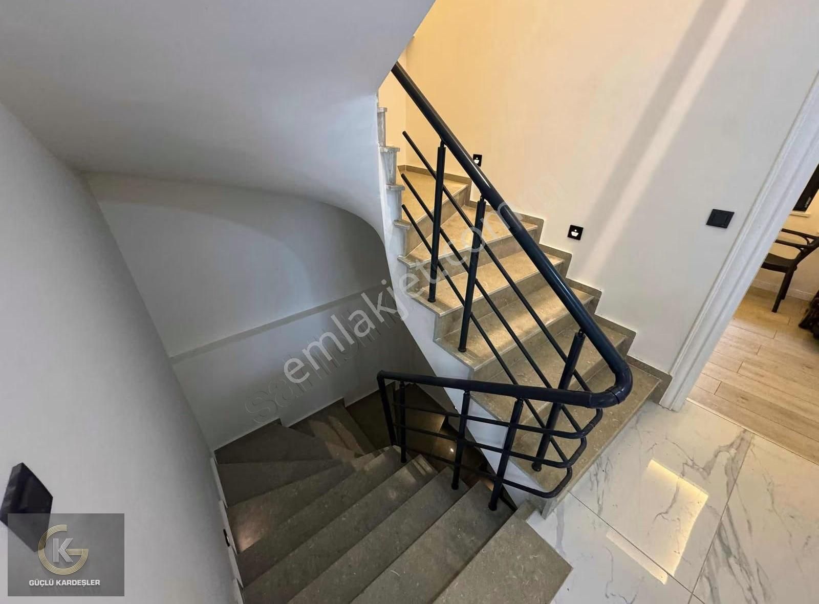 Güçlü Kardeşler 400m2 Arsa İçerisinde 7+1 Müstakil Villa - Görsel 5