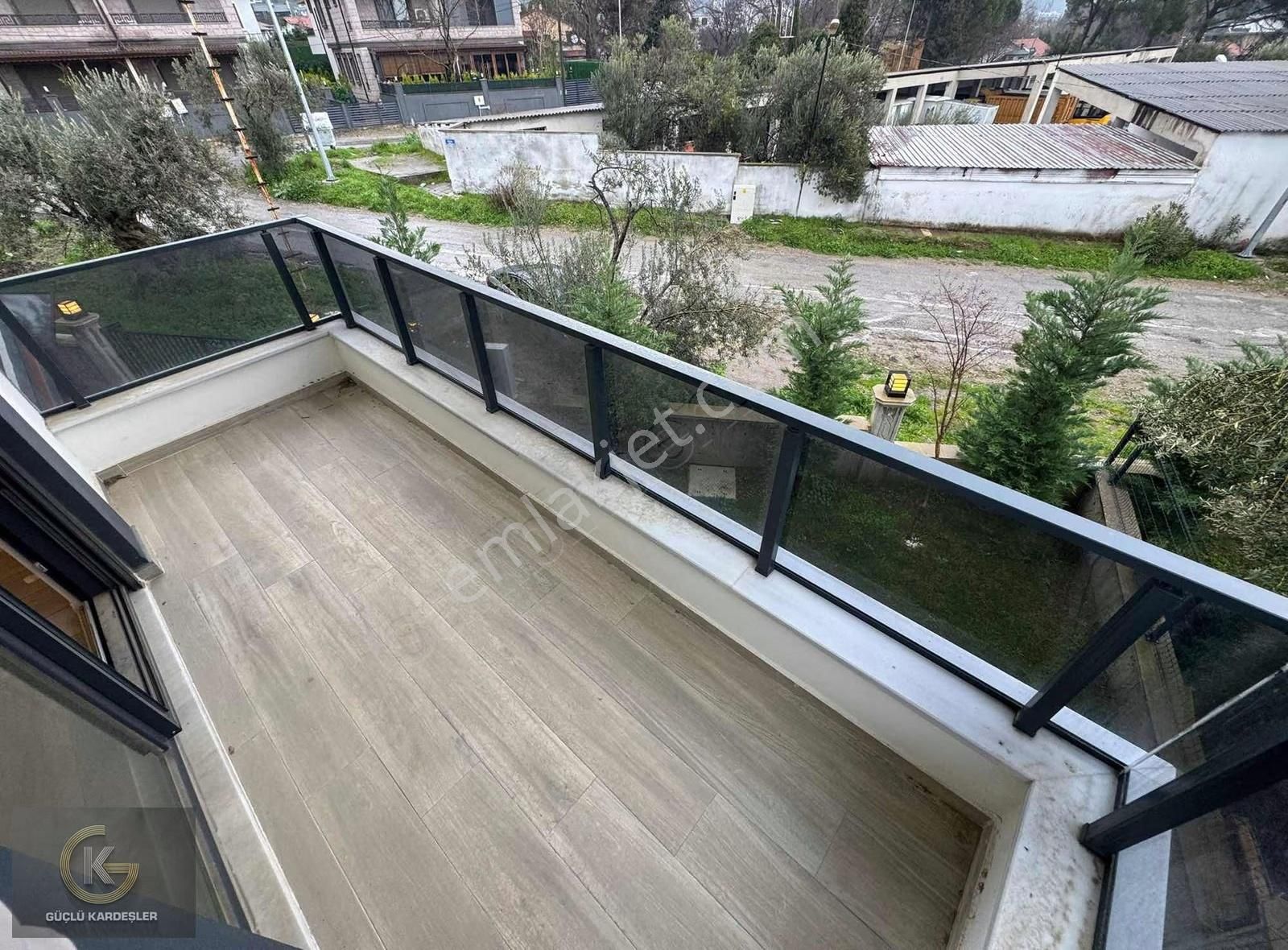 Güçlü Kardeşler 400m2 Arsa İçerisinde 7+1 Müstakil Villa - Görsel 15