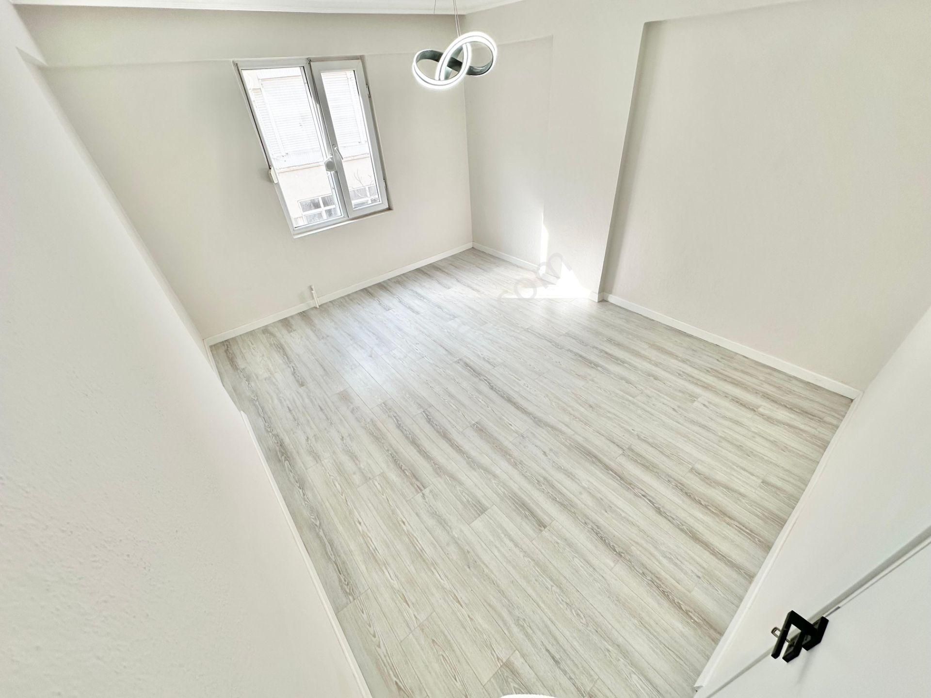 ꧁ay Emlaktan꧂akçay Merkezde İçi Komple Yenilenmiş Arakat Denize Yakın Satılık 2+1 Lüx Daire - Görsel 25