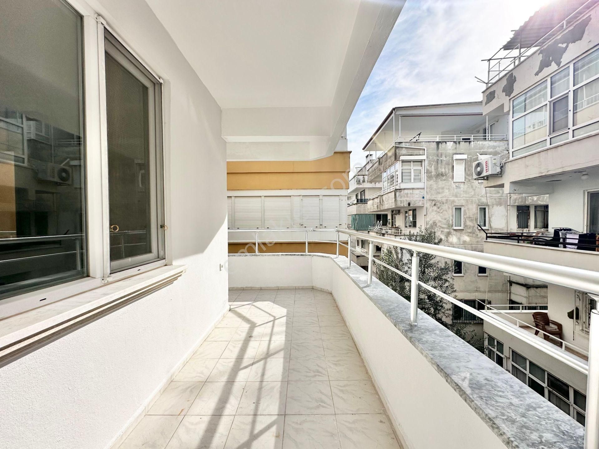 ꧁ay Emlaktan꧂akçay Merkezde İçi Komple Yenilenmiş Arakat Denize Yakın Satılık 2+1 Lüx Daire - Görsel 9