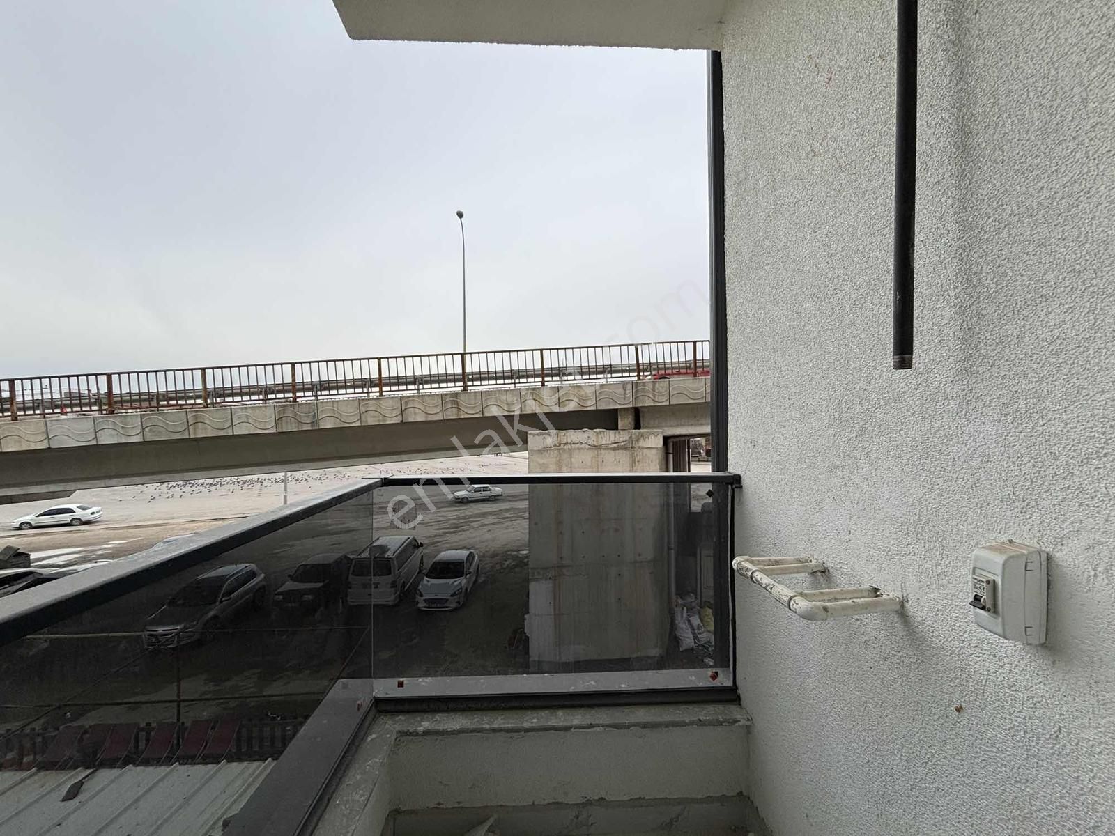 Ekerden Ertuğrulgazide Salı Pazarı Yanı Başı 2+1 Sıfır Daire - Görsel 14