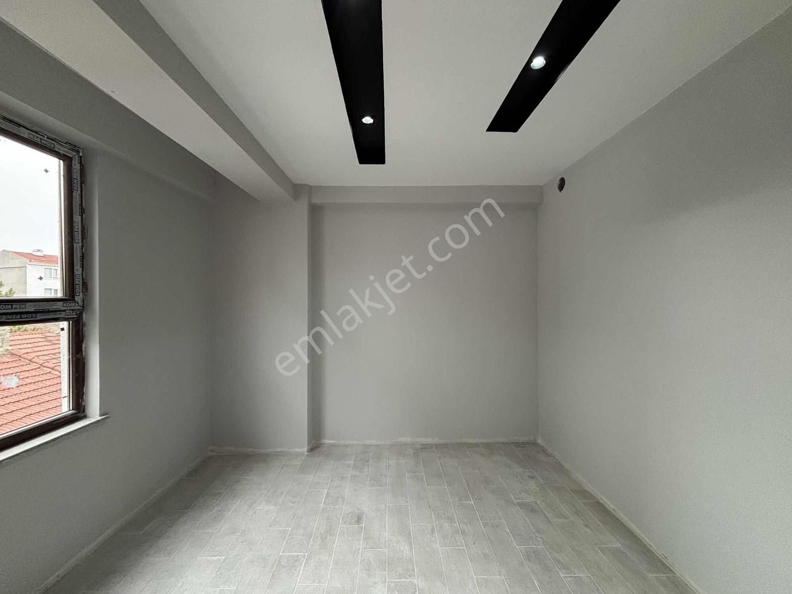 Ekerden Ertuğrulgazide Salı Pazarı Yanı Başı 2+1 Sıfır Daire - Görsel 21