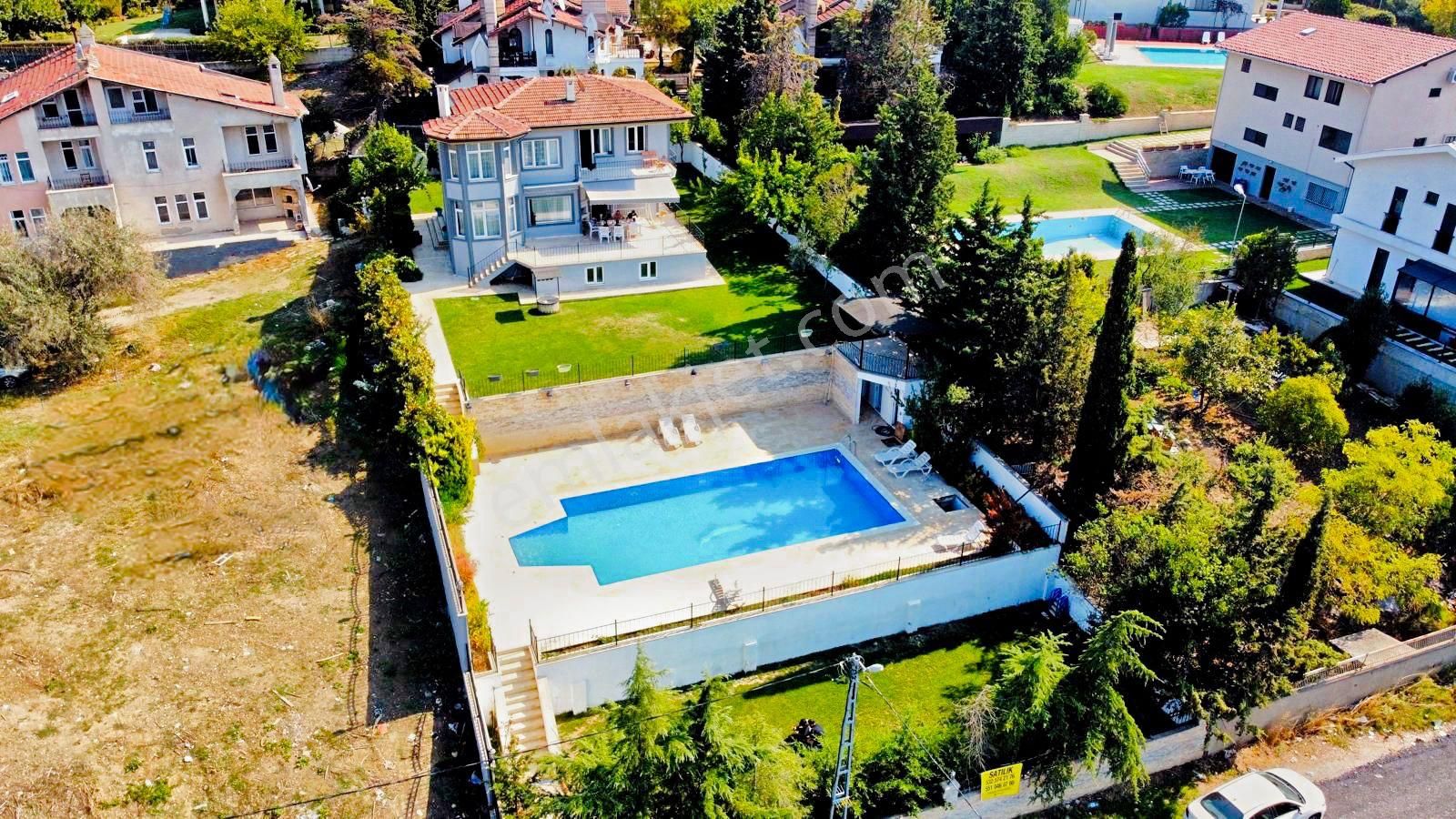 Silivri Mimar Sinan Denize Çarşiya Merkese Yürüme Mesafesi Satılık Villa