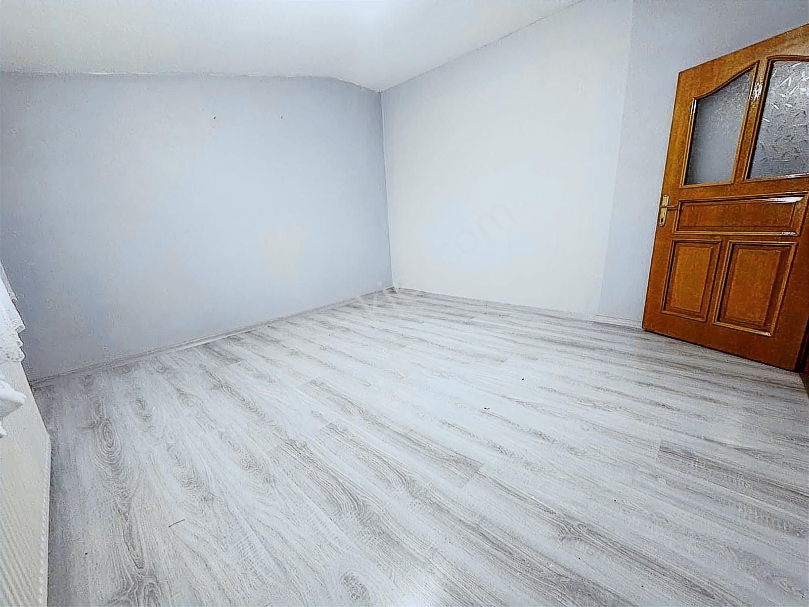 Yoldaş İnşaat'tan Kiralık 110 M2 Çatı Katı Daire Çatısı Beton - Görsel 17