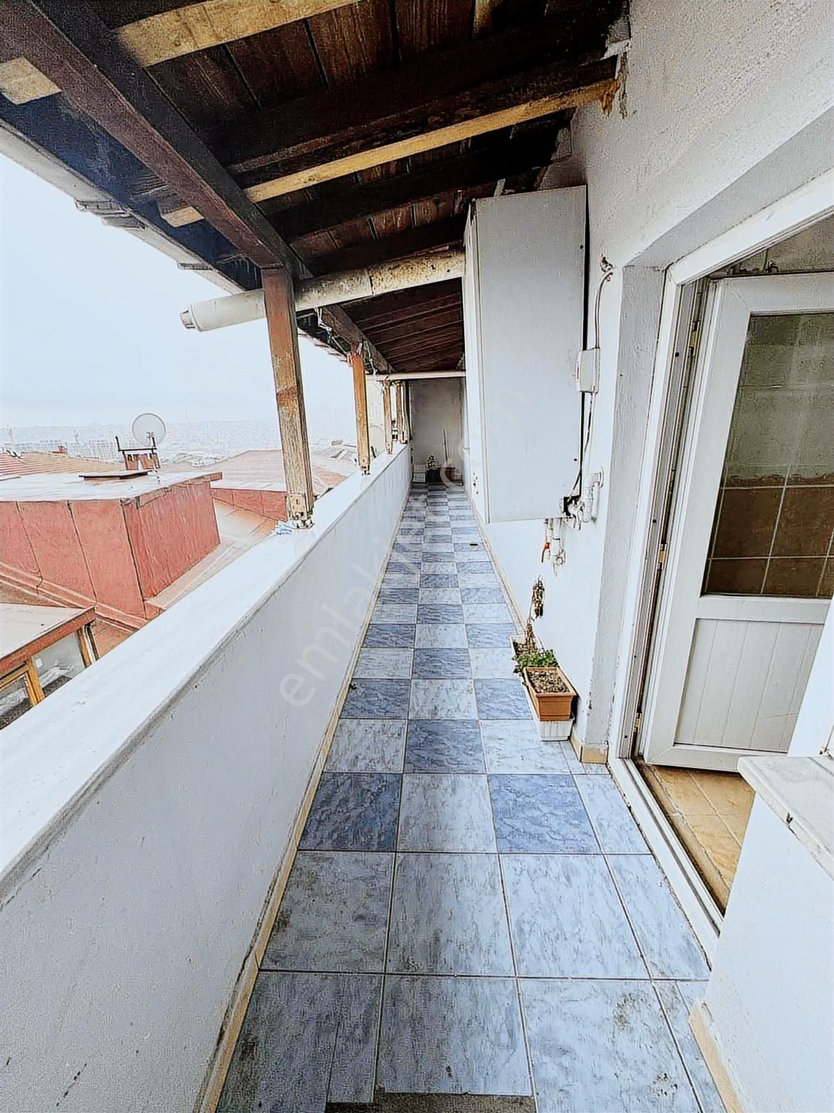 Yoldaş İnşaat'tan Kiralık 110 M2 Çatı Katı Daire Çatısı Beton - Görsel 33