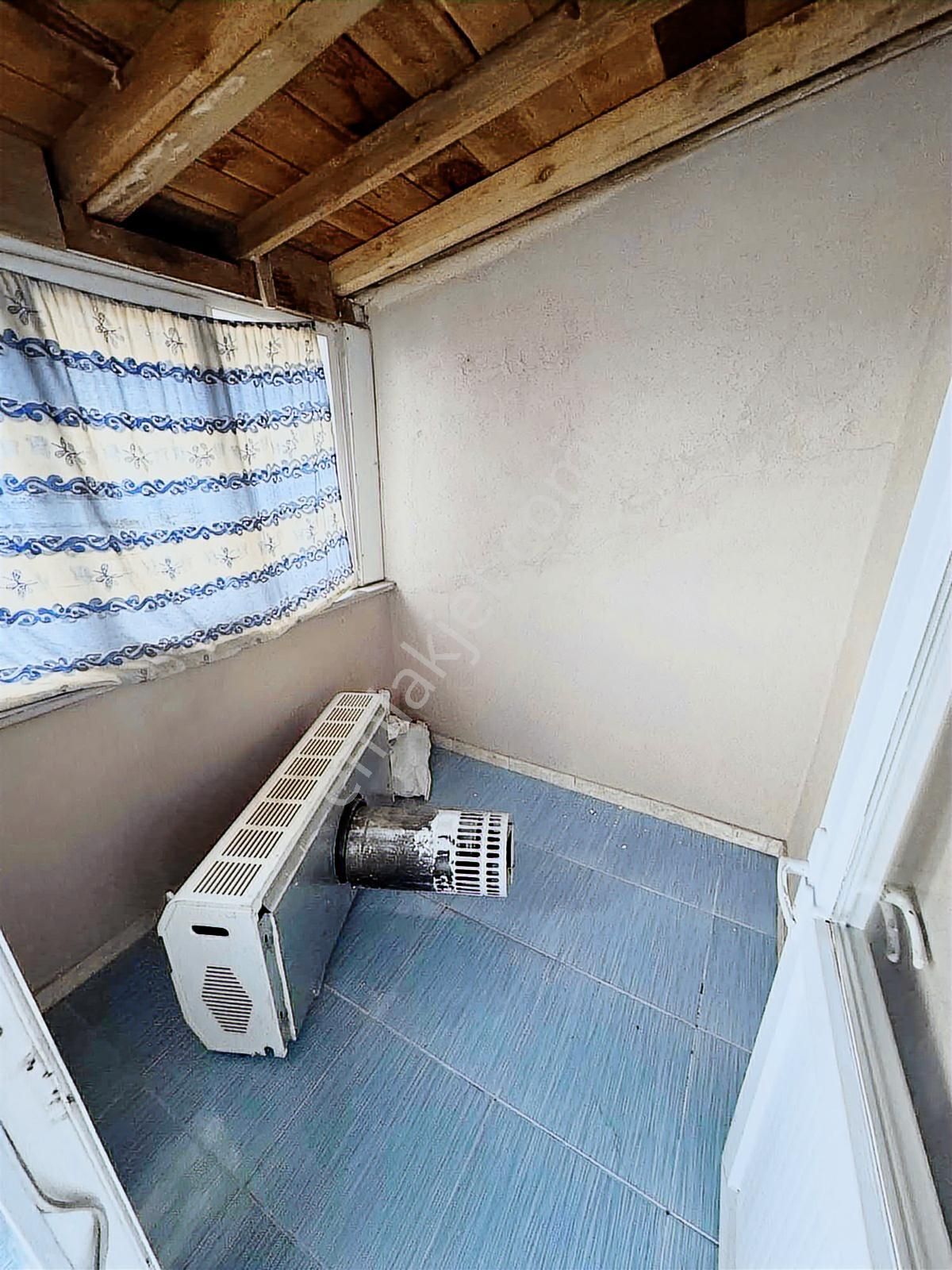 Yoldaş İnşaat'tan Kiralık 110 M2 Çatı Katı Daire Çatısı Beton - Görsel 9