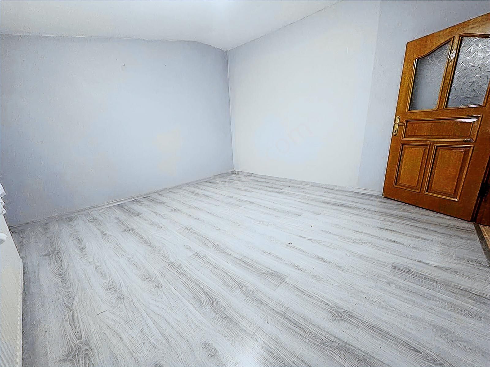 Yoldaş İnşaat'tan Kiralık 110 M2 Çatı Katı Daire Çatısı Beton - Görsel 4