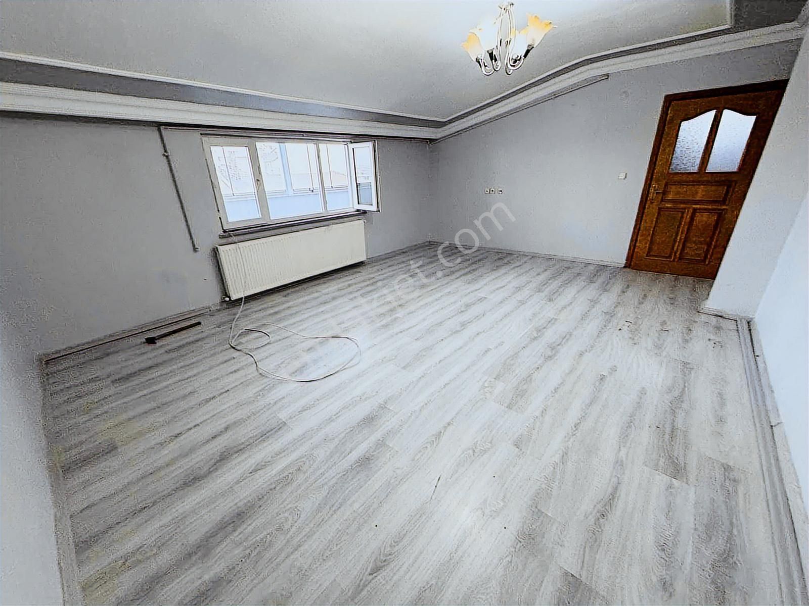 Yoldaş İnşaat'tan Kiralık 110 M2 Çatı Katı Daire Çatısı Beton - Görsel 12