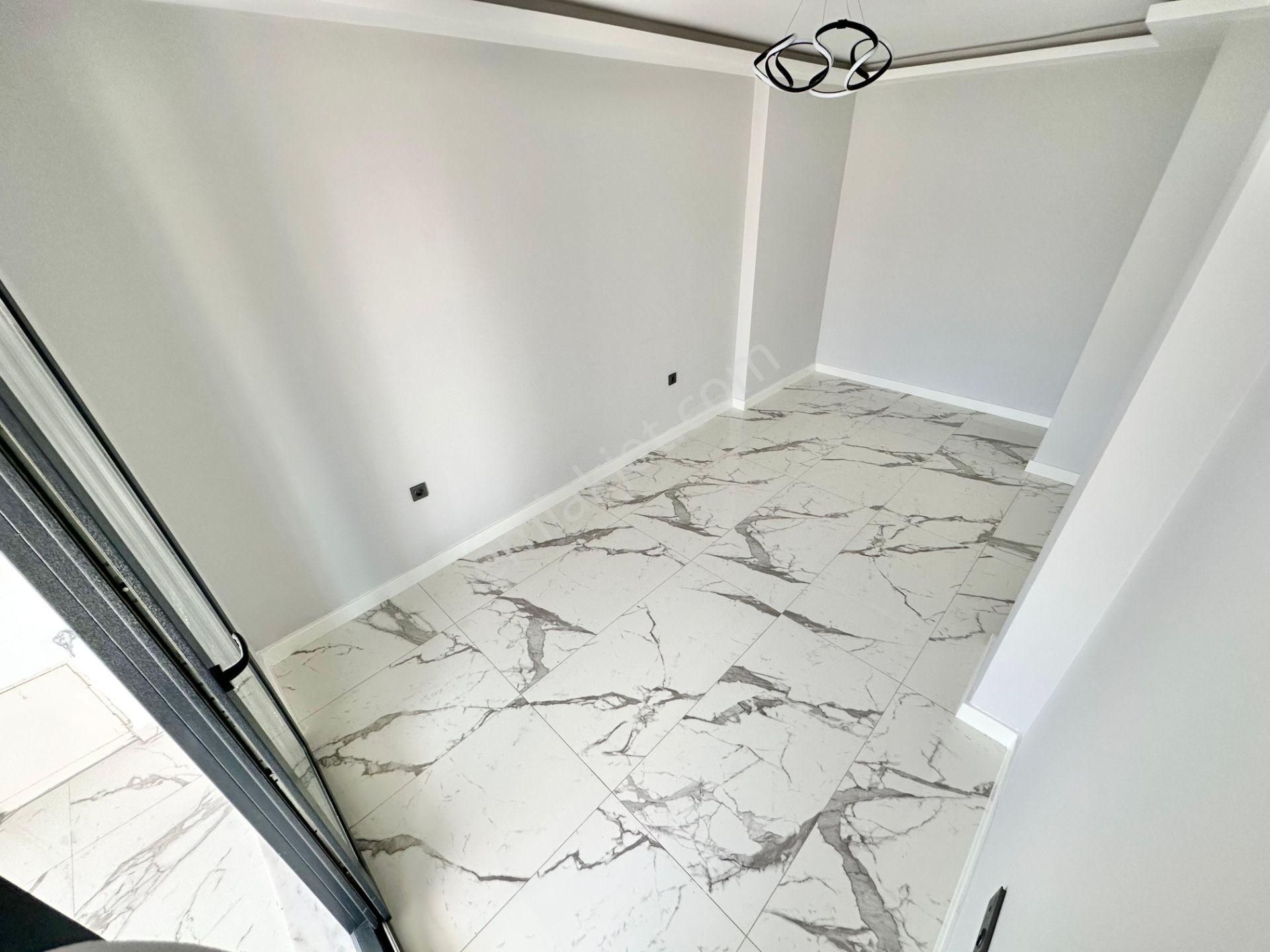 ꧁ay Emlaktan꧂akçay'da Yüksek Kredili Arakat Ön Cephe Denize Yakın Kapalı Balkonlu Satılık 1+1 Daire - Görsel 17