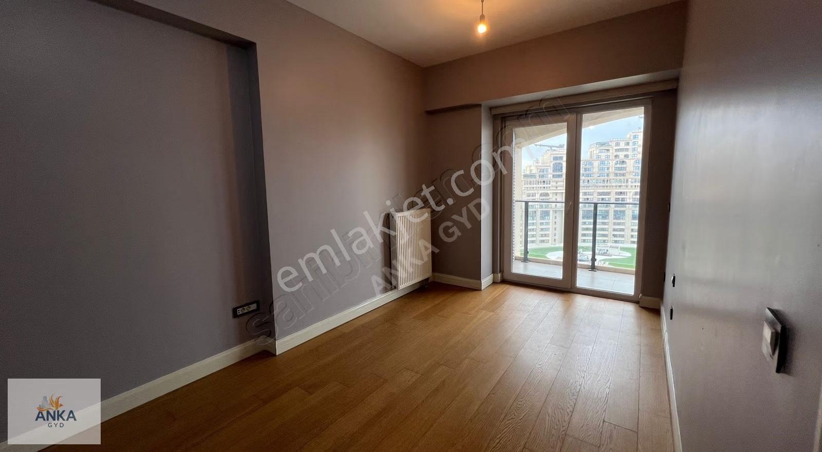 Viaport Venezia'da Avm Mnz Balkonlu Kare Salon Kiralık 1+1 - Görsel 4