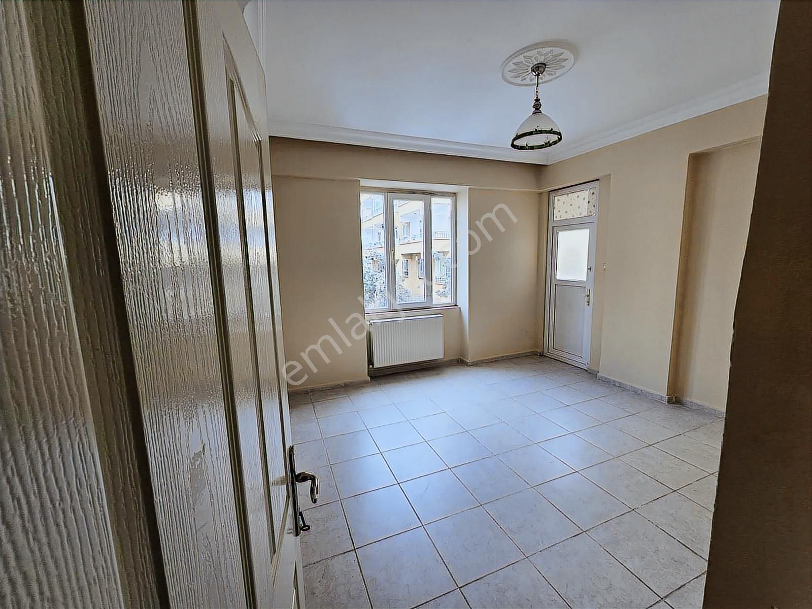 Azger Emlaktan Karşıyakada Kiralık Daire - Görsel 7