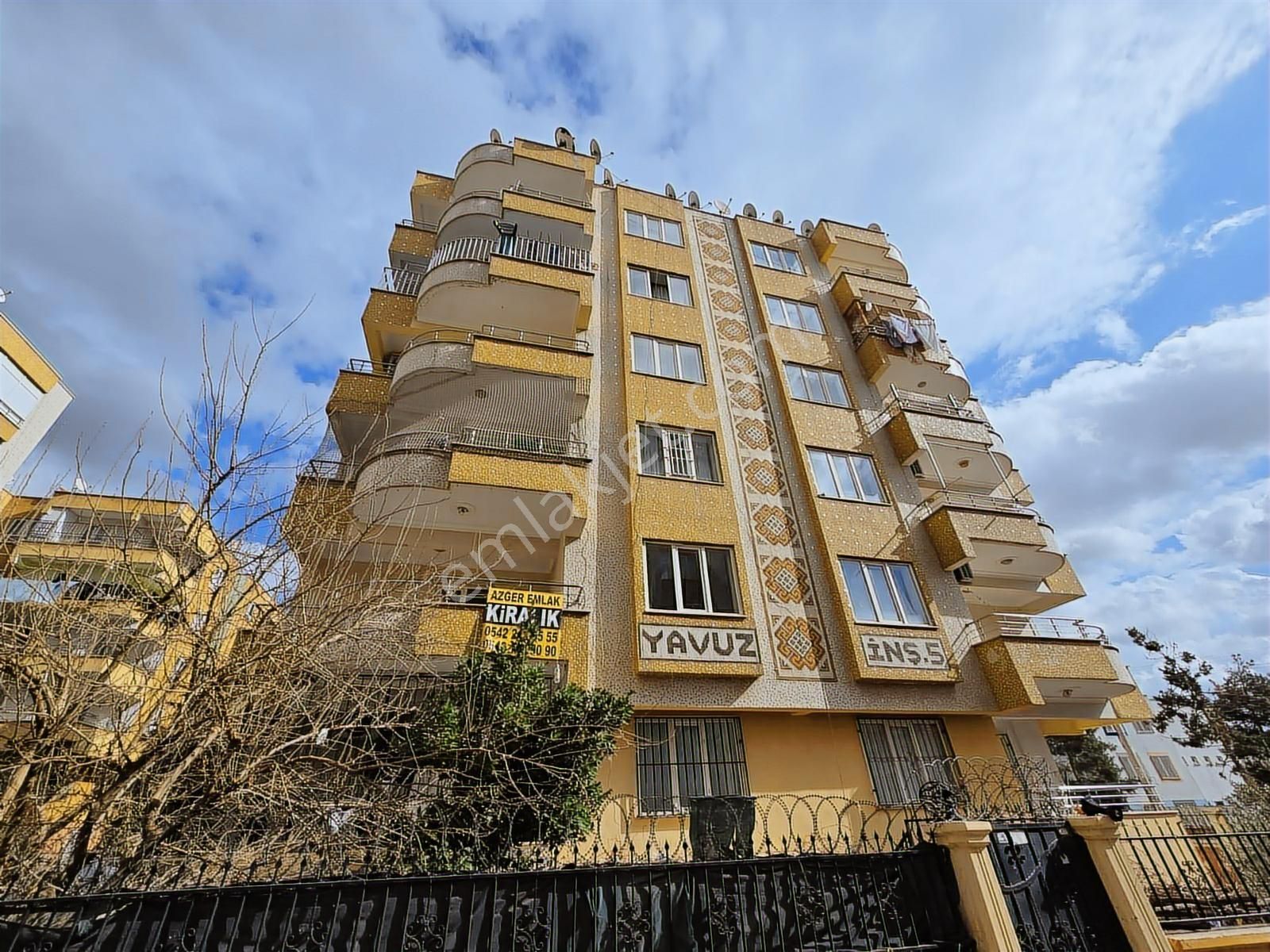 Azger Emlaktan Karşıyakada Kiralık Daire