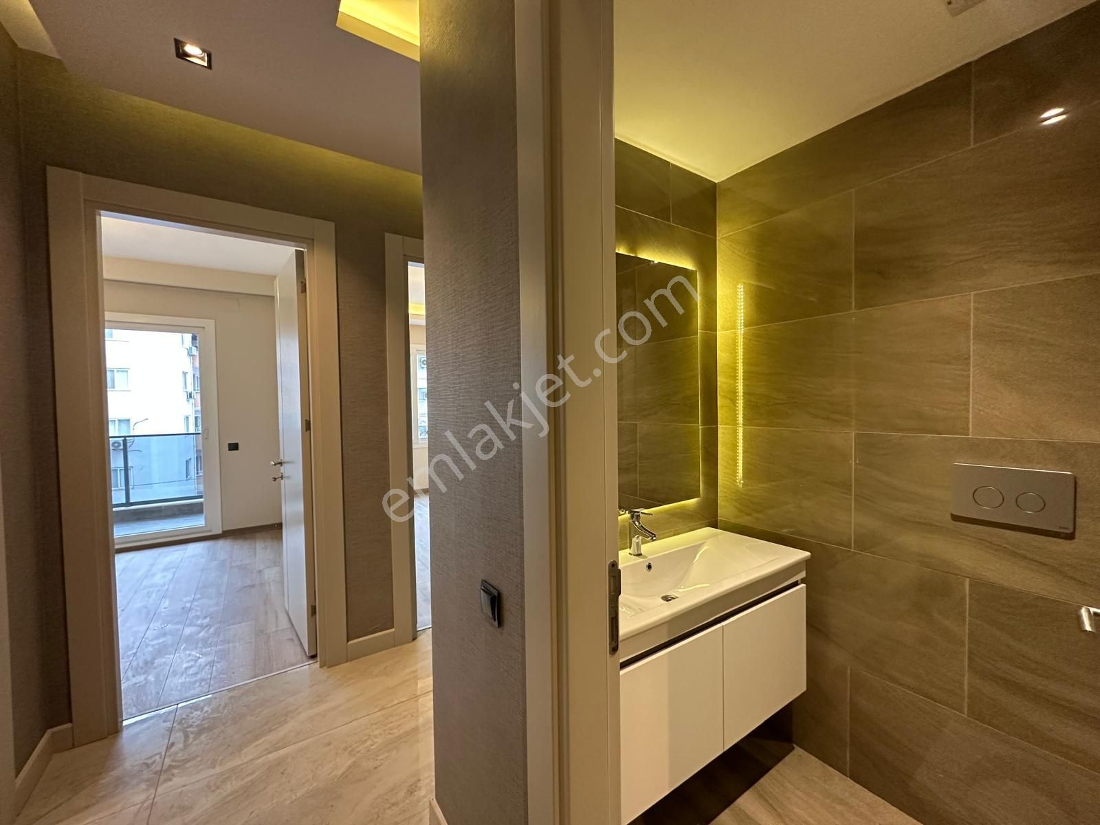 Erdemli Merkez'de, Sahile Yakın, Sıfır 3+1 Lüks Daire - Görsel 17