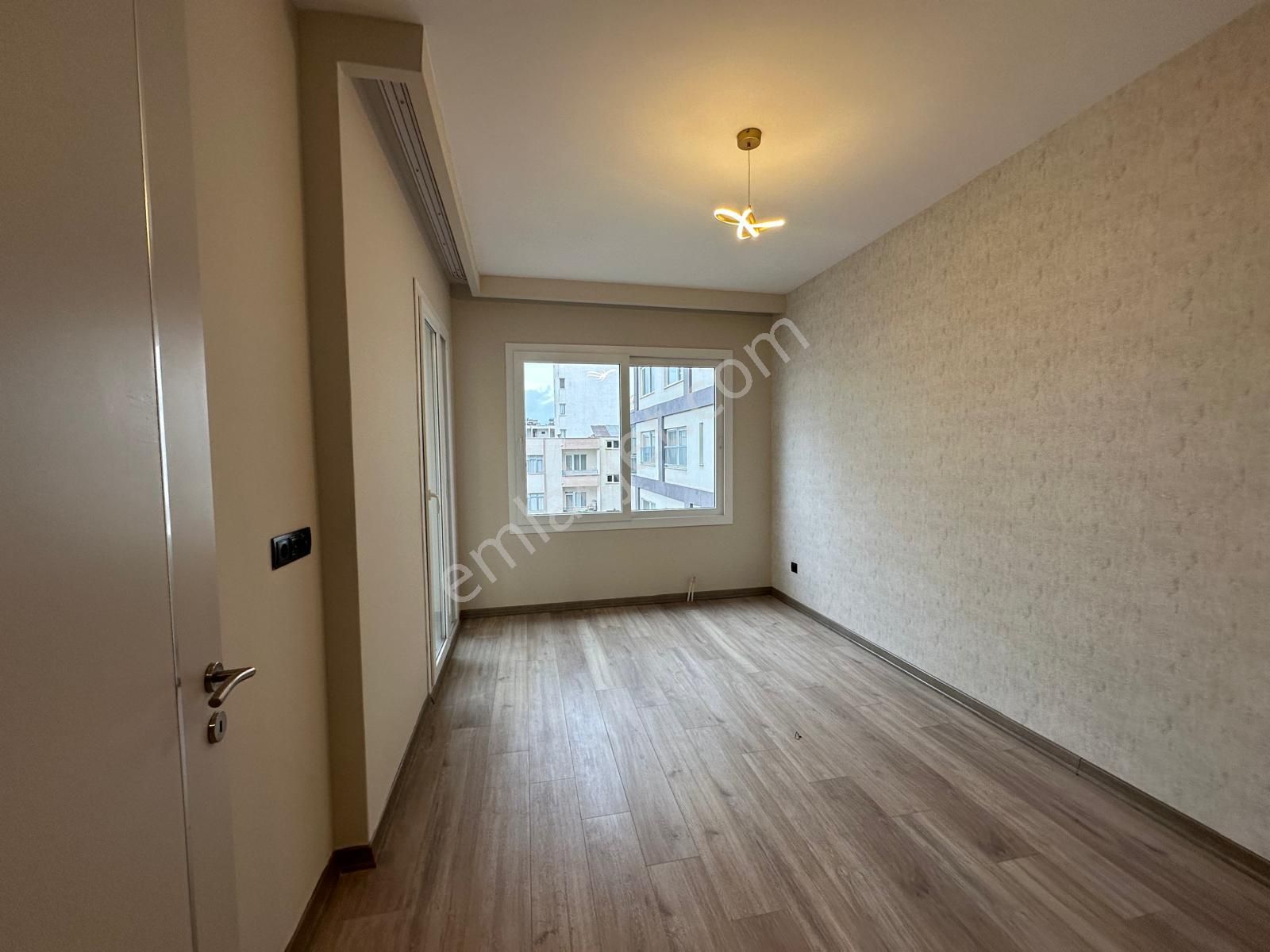 Erdemli Merkez'de, Sahile Yakın, Sıfır 3+1 Lüks Daire - Görsel 22