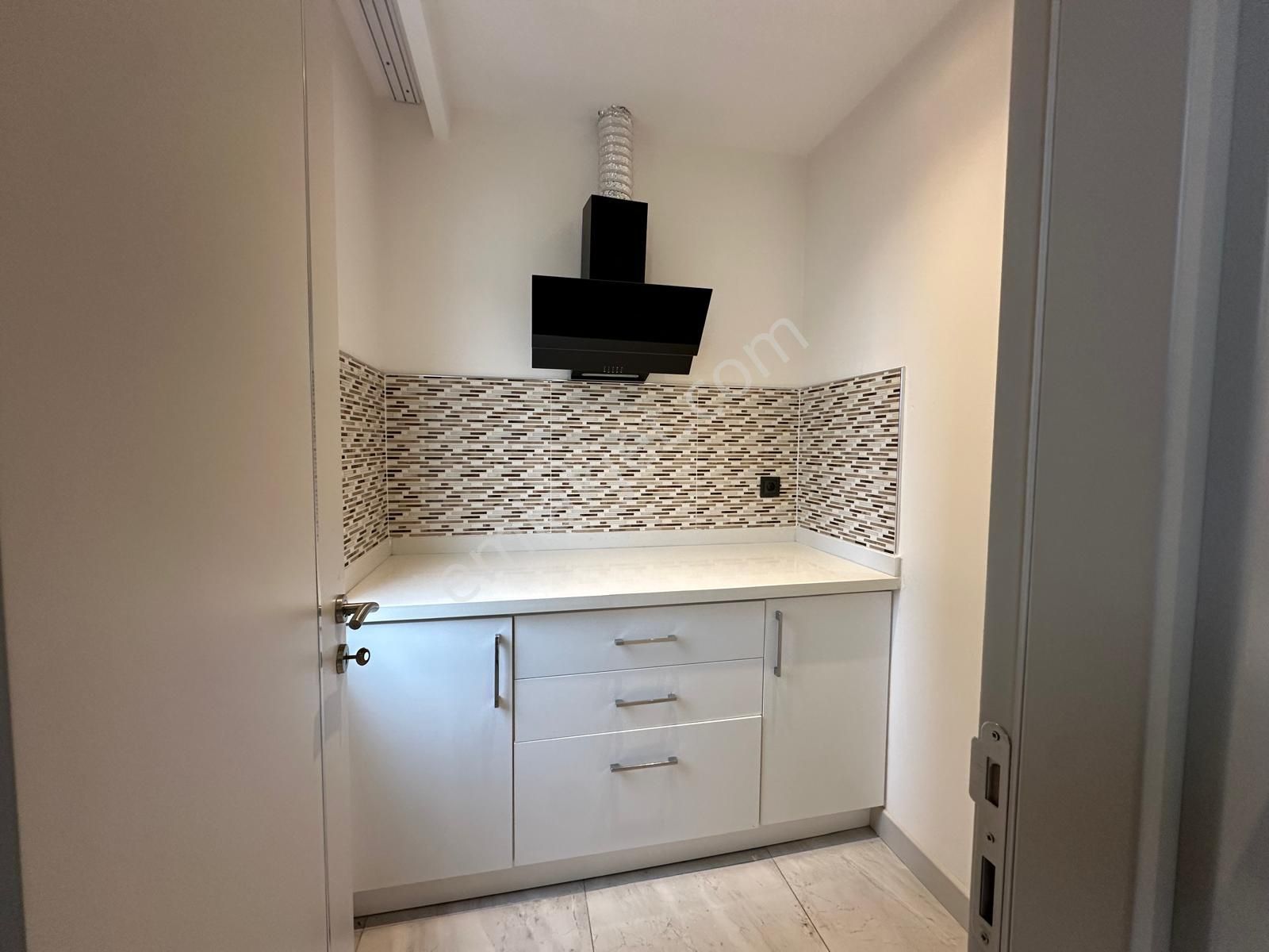 Erdemli Merkez'de, Sahile Yakın, Sıfır 3+1 Lüks Daire - Görsel 5