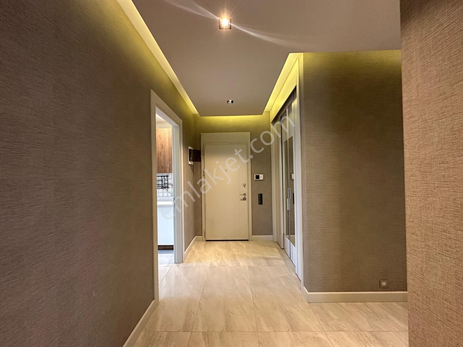 Erdemli Merkez'de, Sahile Yakın, Sıfır 3+1 Lüks Daire - Görsel 9