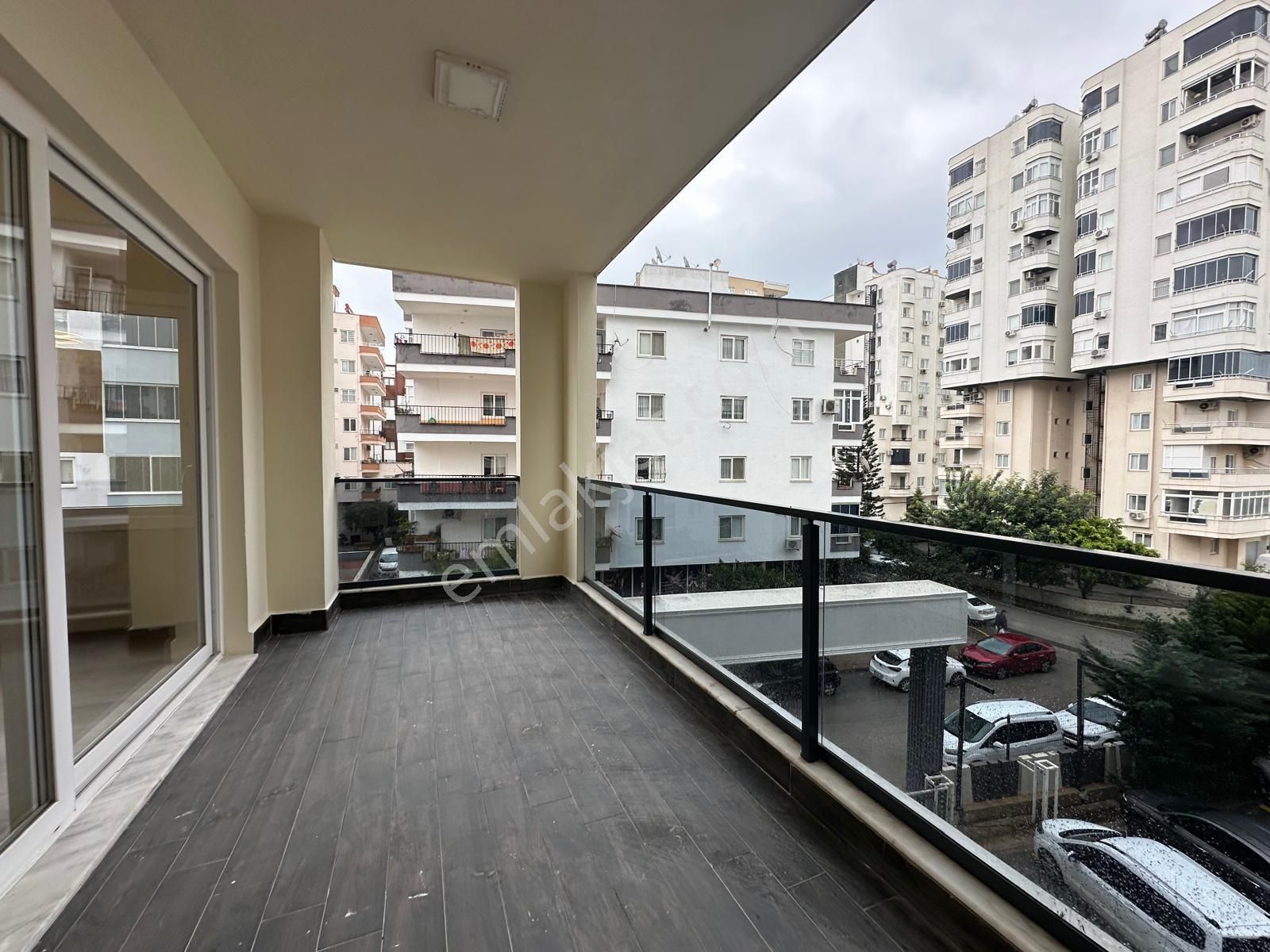 Erdemli Merkez'de, Sahile Yakın, Sıfır 3+1 Lüks Daire - Görsel 11