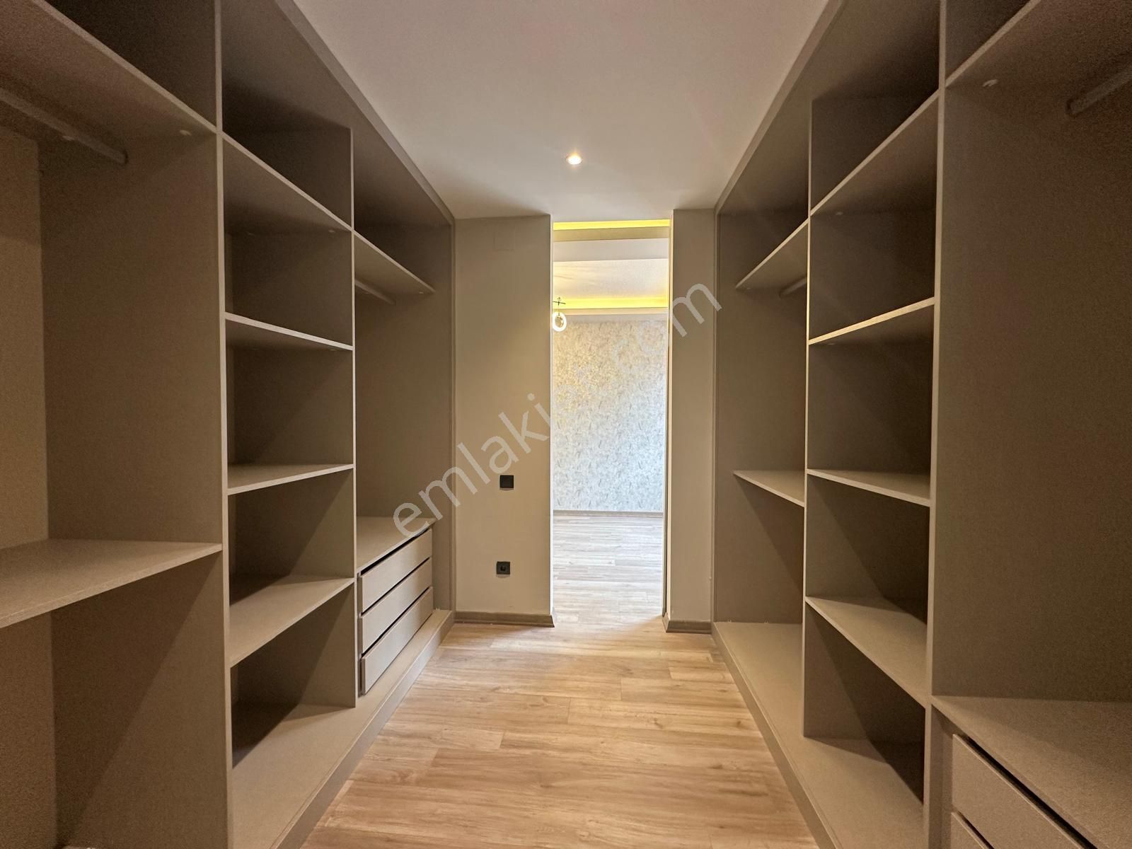 Erdemli Merkez'de, Sahile Yakın, Sıfır 3+1 Lüks Daire - Görsel 8