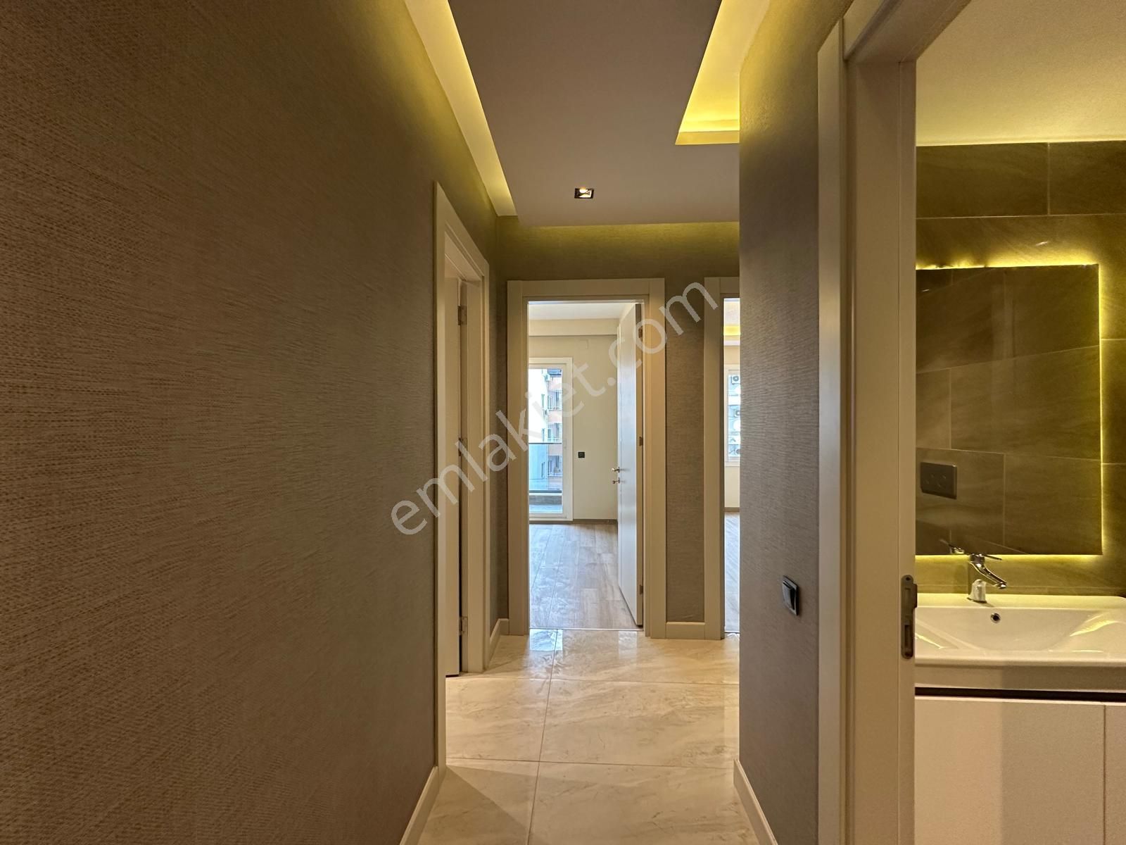 Erdemli Merkez'de, Sahile Yakın, Sıfır 3+1 Lüks Daire - Görsel 14