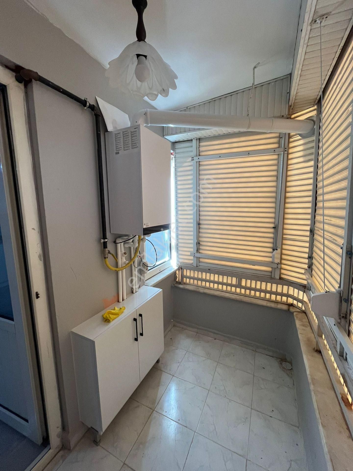 Turan Mahallesinde Full Tadilatlı Doğalgaz Kombili 2+1 Masrafsız Daire - Görsel 17