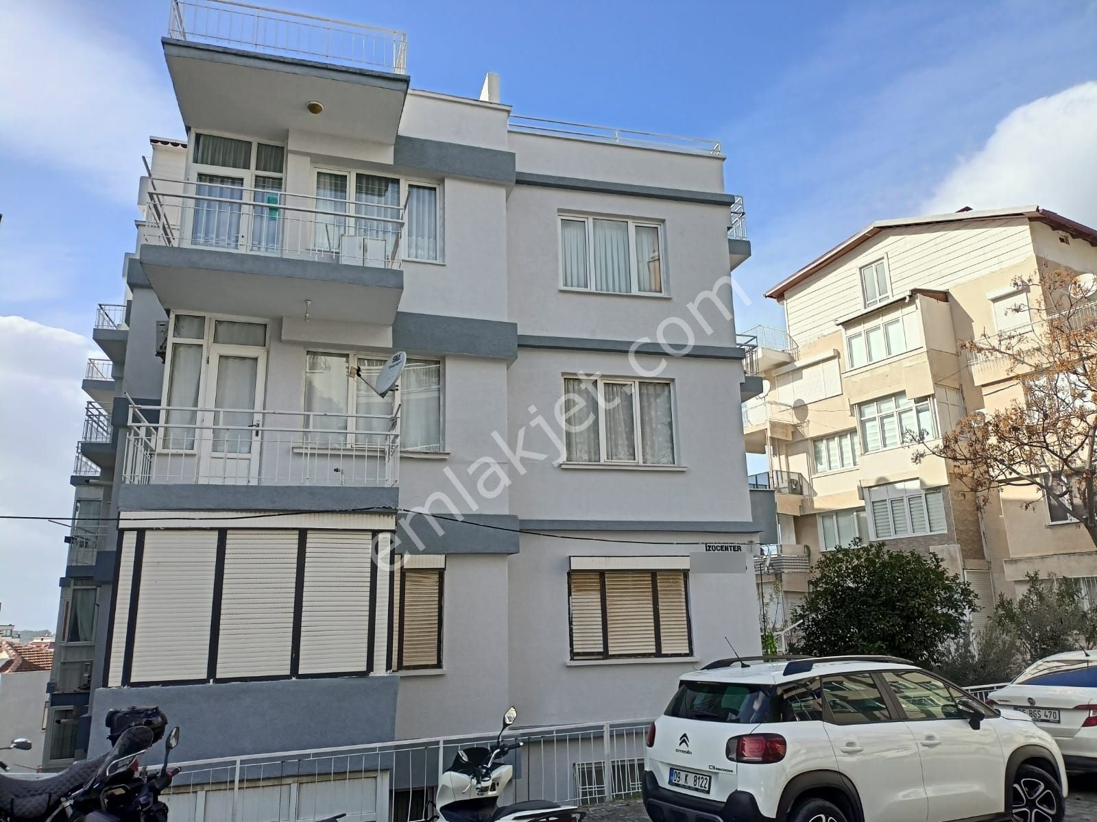 Kuşadası Marina Bölgesi Sahile 150m 3+1 Yapılı Deniz Manzarali - Görsel 4