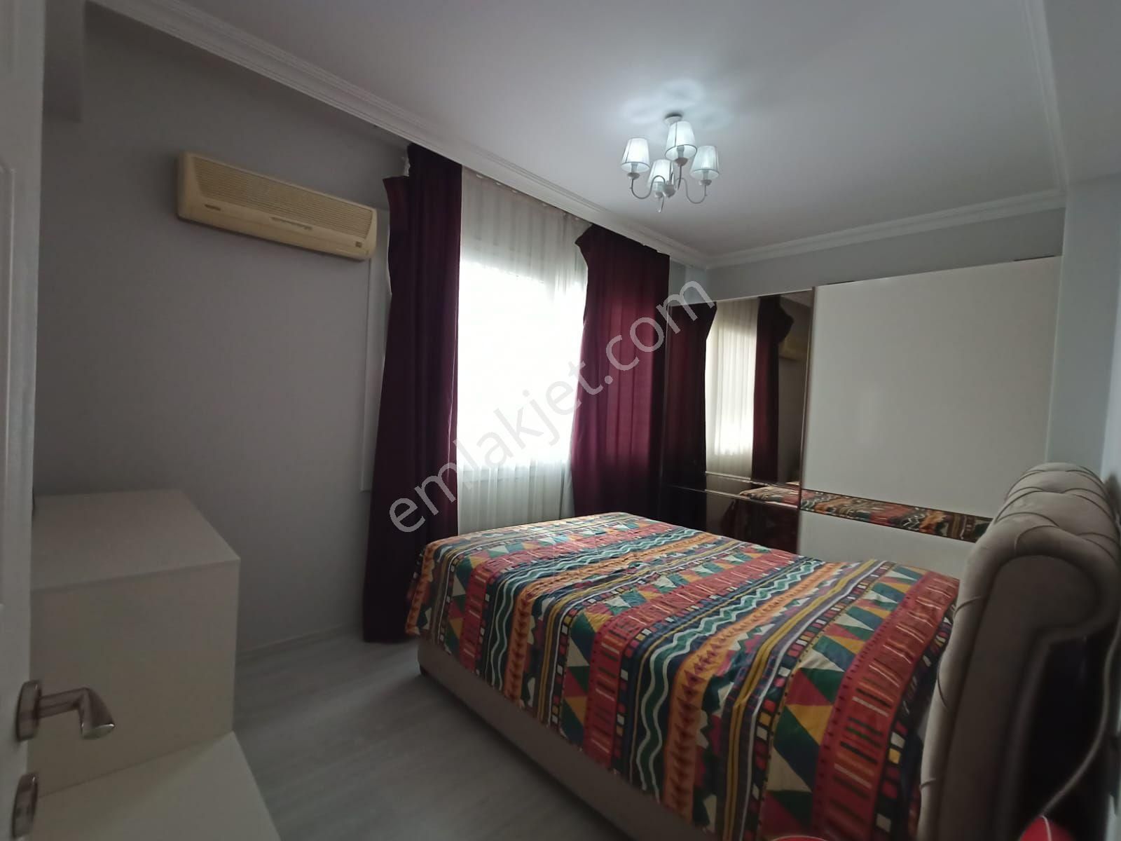 Kuşadası Marina Bölgesi Sahile 150m 3+1 Yapılı Deniz Manzarali - Görsel 16