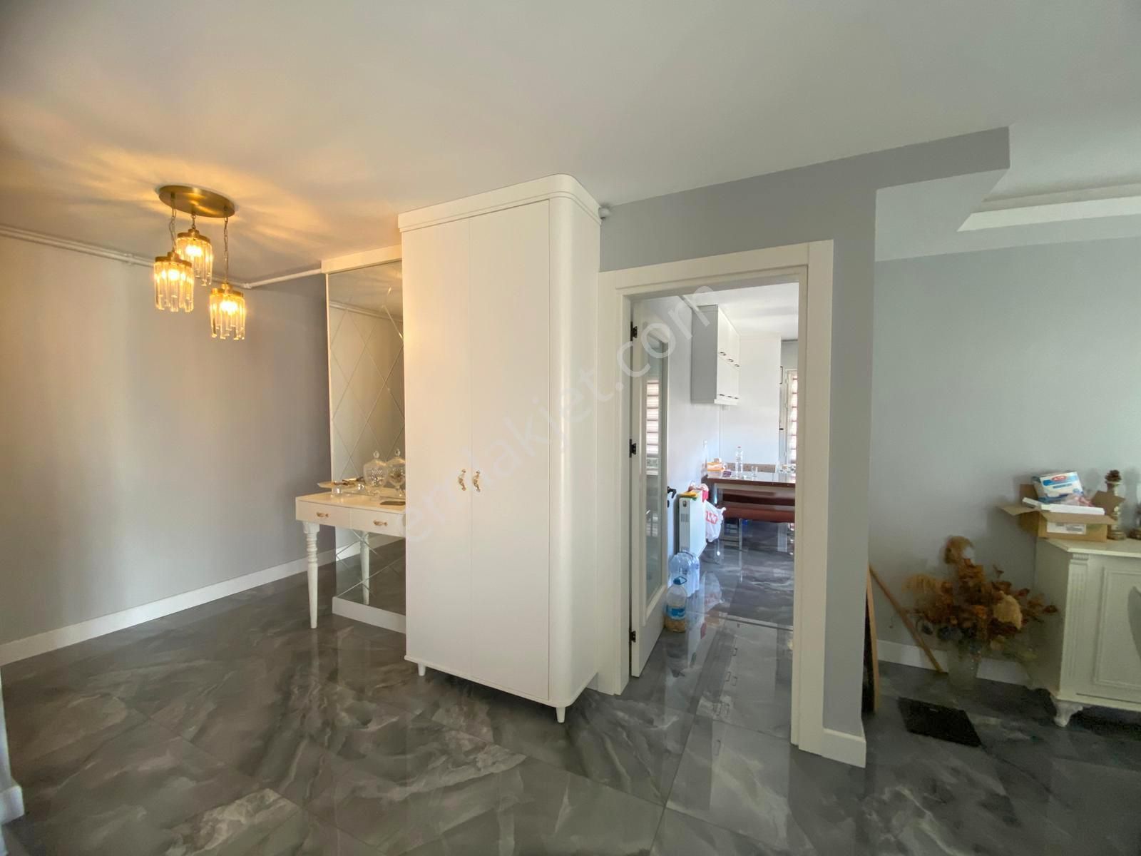 Mertcan'dan Yayalar Havuzlu Güvenlikli Sitede 5+2 Dubleks - Görsel 23