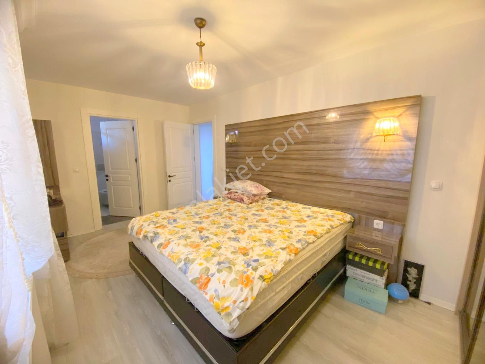 Mertcan'dan Yayalar Havuzlu Güvenlikli Sitede 5+2 Dubleks - Görsel 7