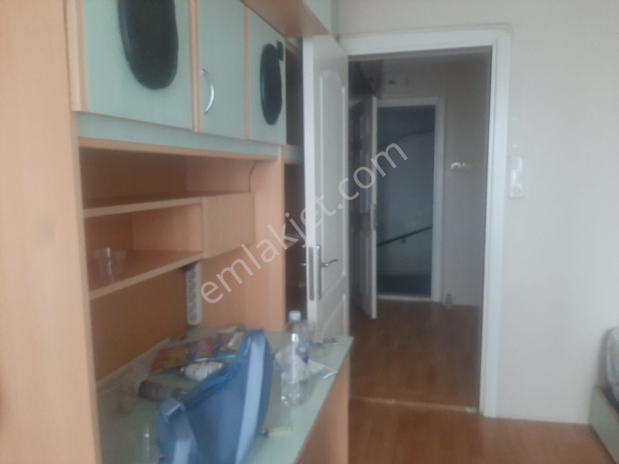 Fem Emlak'tan Zeyniler Caddesinde 2+1 Kombili Ferah Daire - Görsel 13