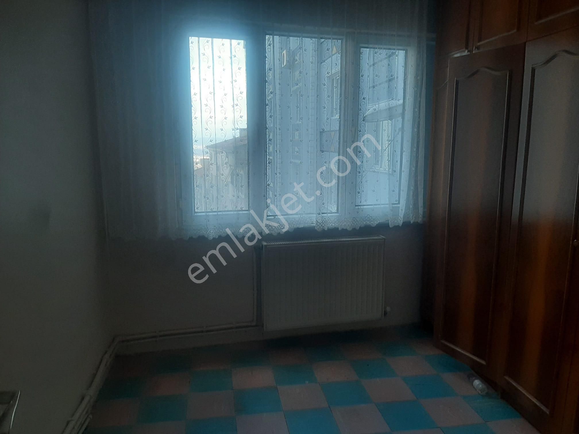 Fem Emlak'tan Zeyniler Caddesinde 2+1 Kombili Ferah Daire - Görsel 3