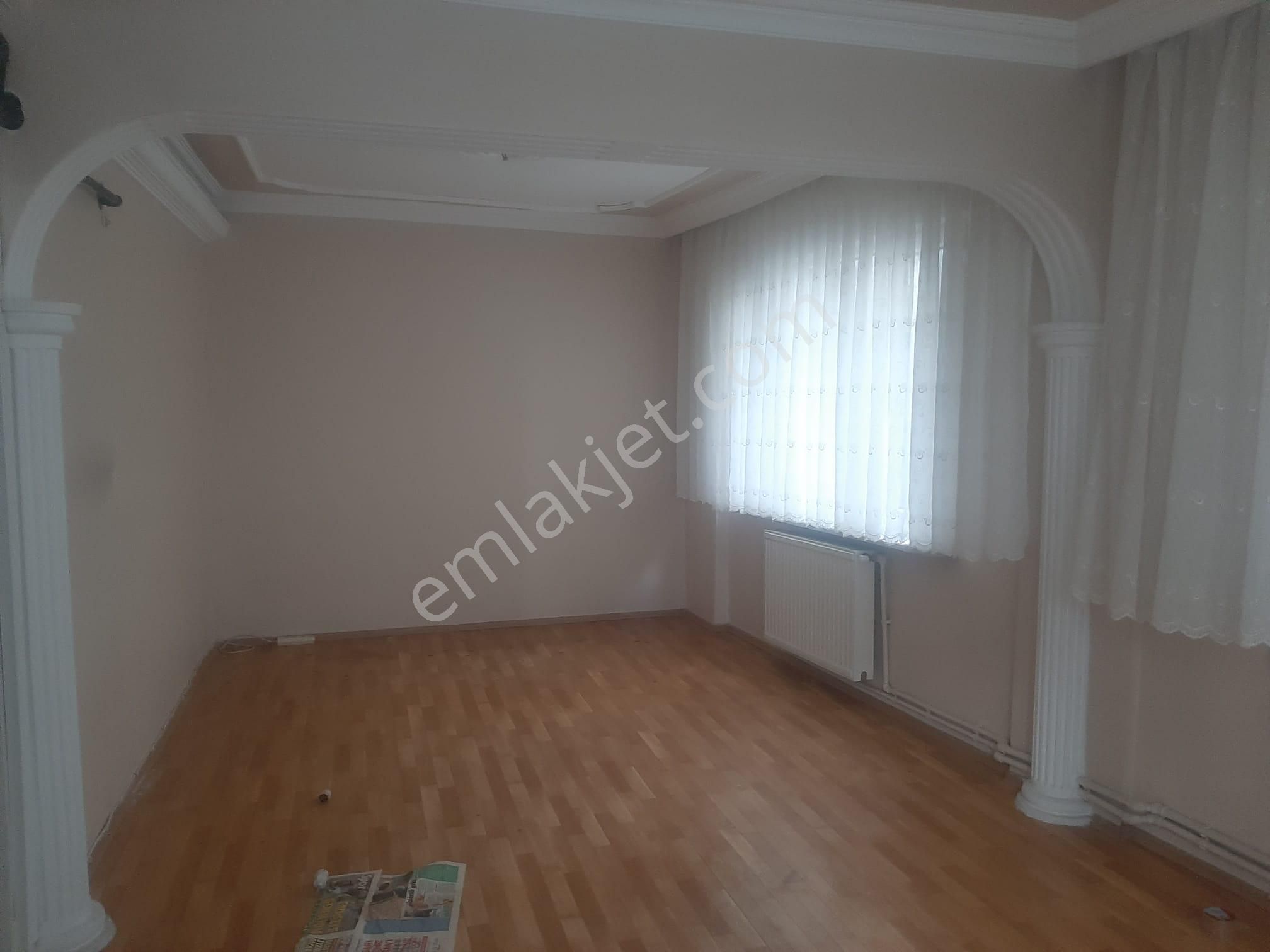 Fem Emlak'tan Zeyniler Caddesinde 2+1 Kombili Ferah Daire - Görsel 6