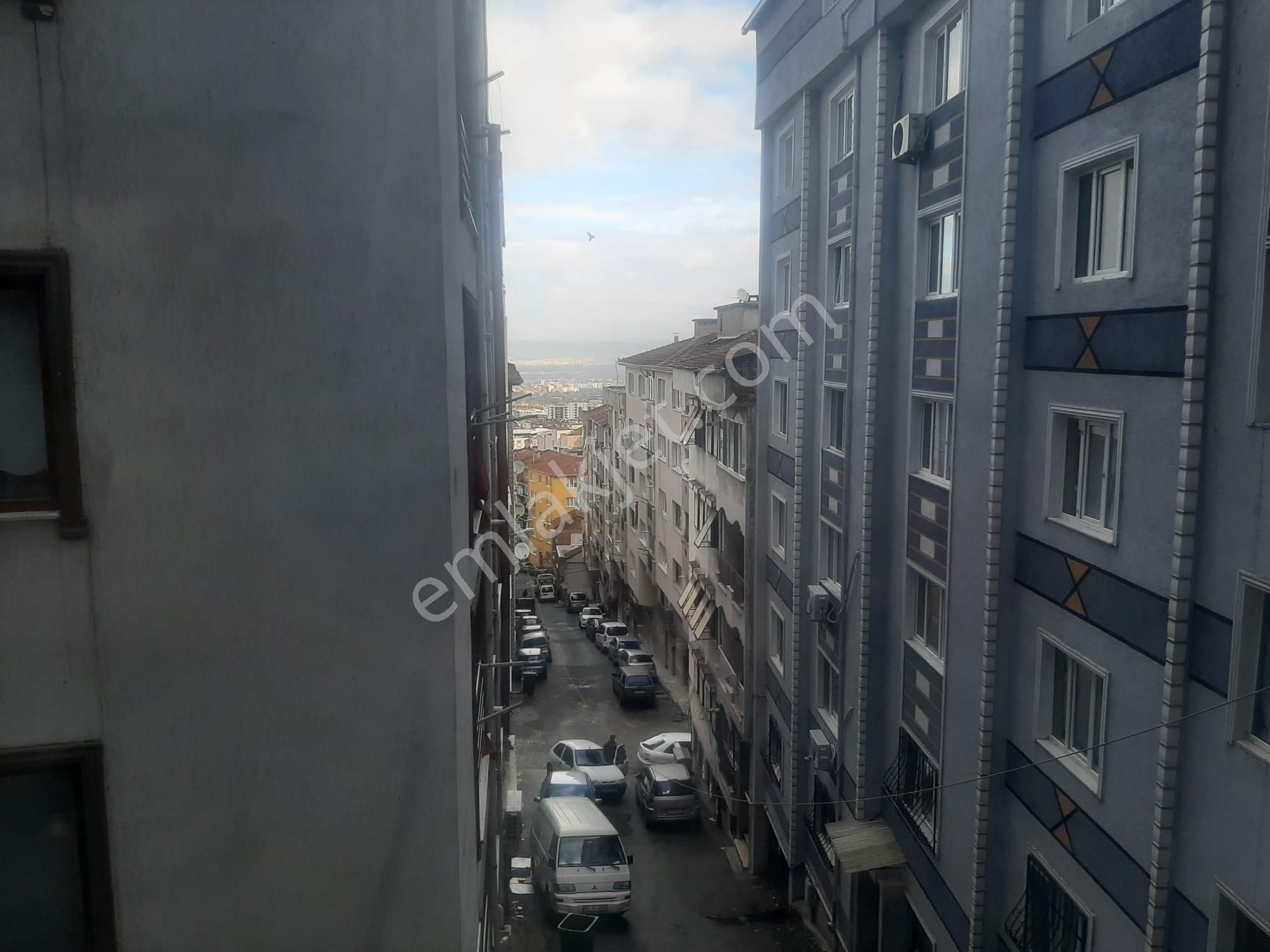 Fem Emlak'tan Zeyniler Caddesinde 2+1 Kombili Ferah Daire - Görsel 5