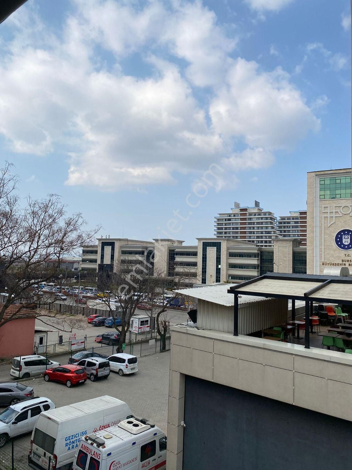 Elmasbahçeler'de Kiralık 3+1 Daire (eşyalı/eşyasız) - Görsel 3