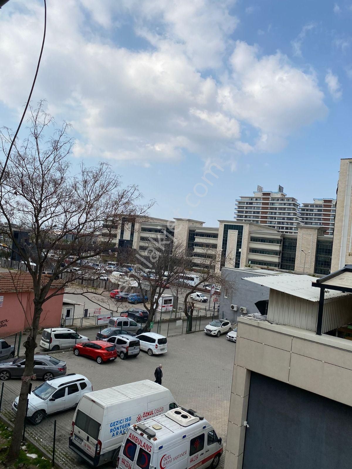 Elmasbahçeler'de Kiralık 3+1 Daire (eşyalı/eşyasız) - Görsel 12