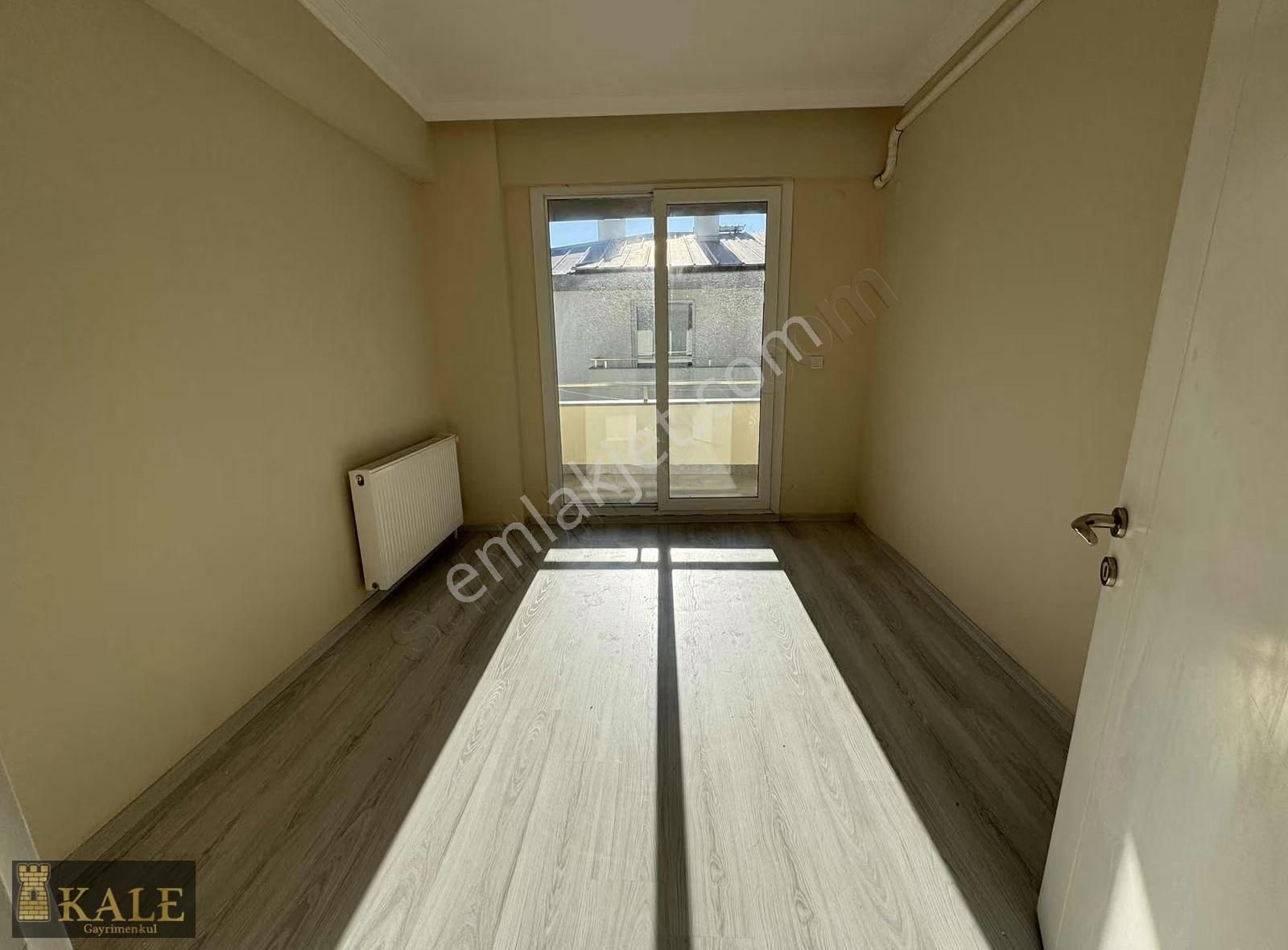 Kale'den Doğu Çevre Yolunda Geniş Satılık 3+1 Daire - Görsel 12