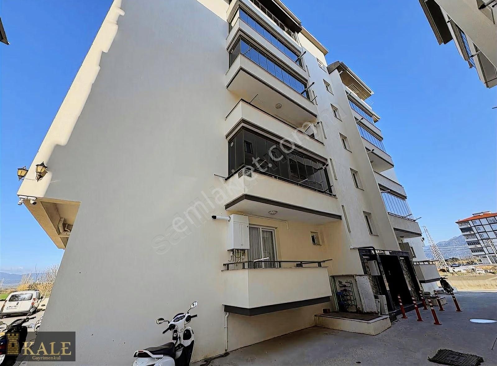 Kale'den Doğu Çevre Yolunda Geniş Satılık 3+1 Daire - Görsel 5