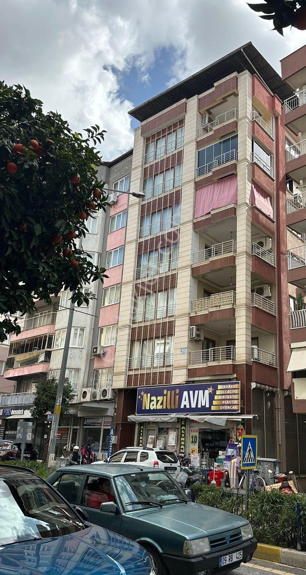 Turan Mah Merkezi Konumda 240 M2 Satılık 4+1 Daire