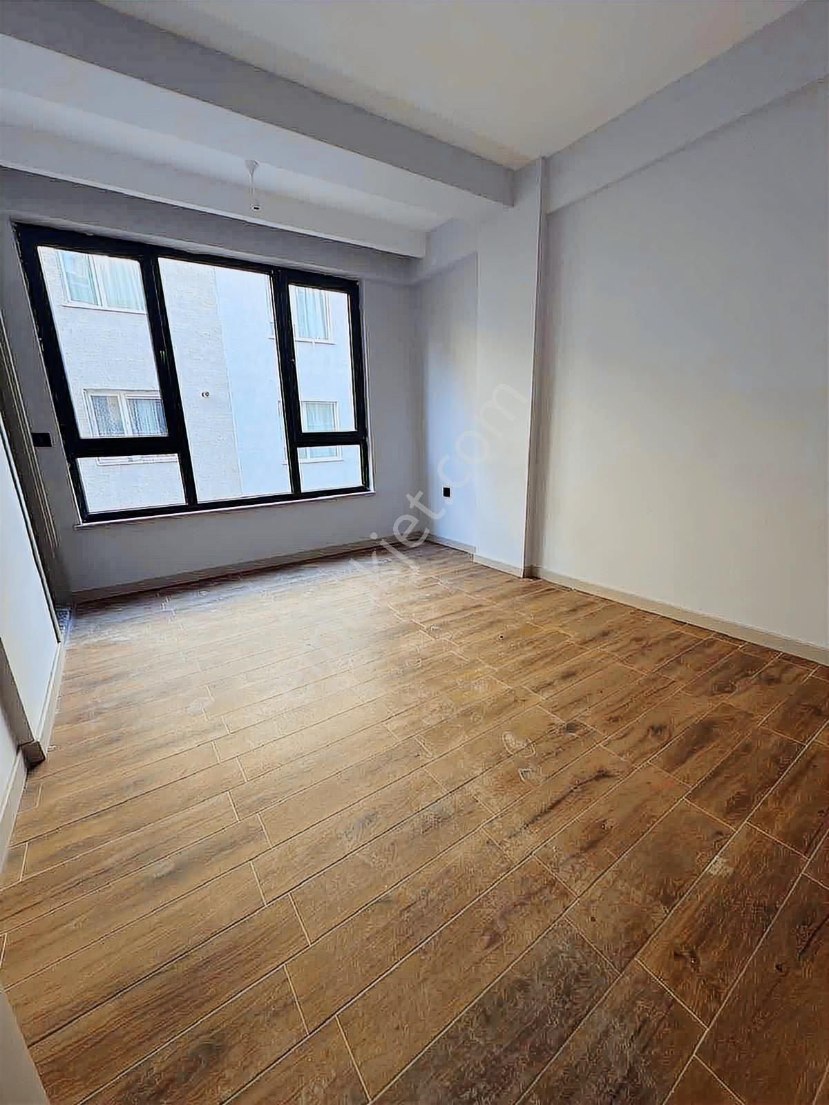 Sütlüce Mh İçem Kapısı Yanı Ayrımutfaklı Geniş Kiralık 1+1 Daire - Görsel 4