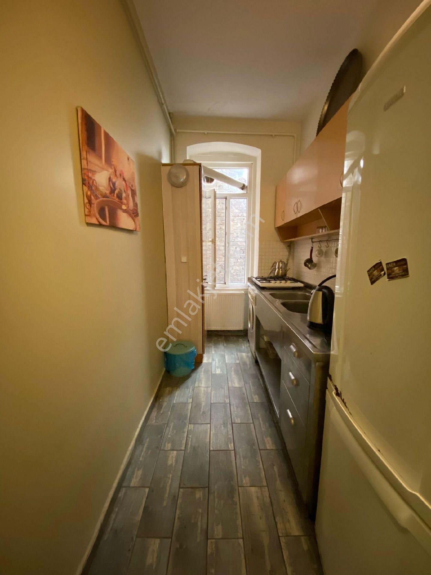 Beyoğlu Cihangirde 2+1 Lüx Kiralik Daire - Görsel 3