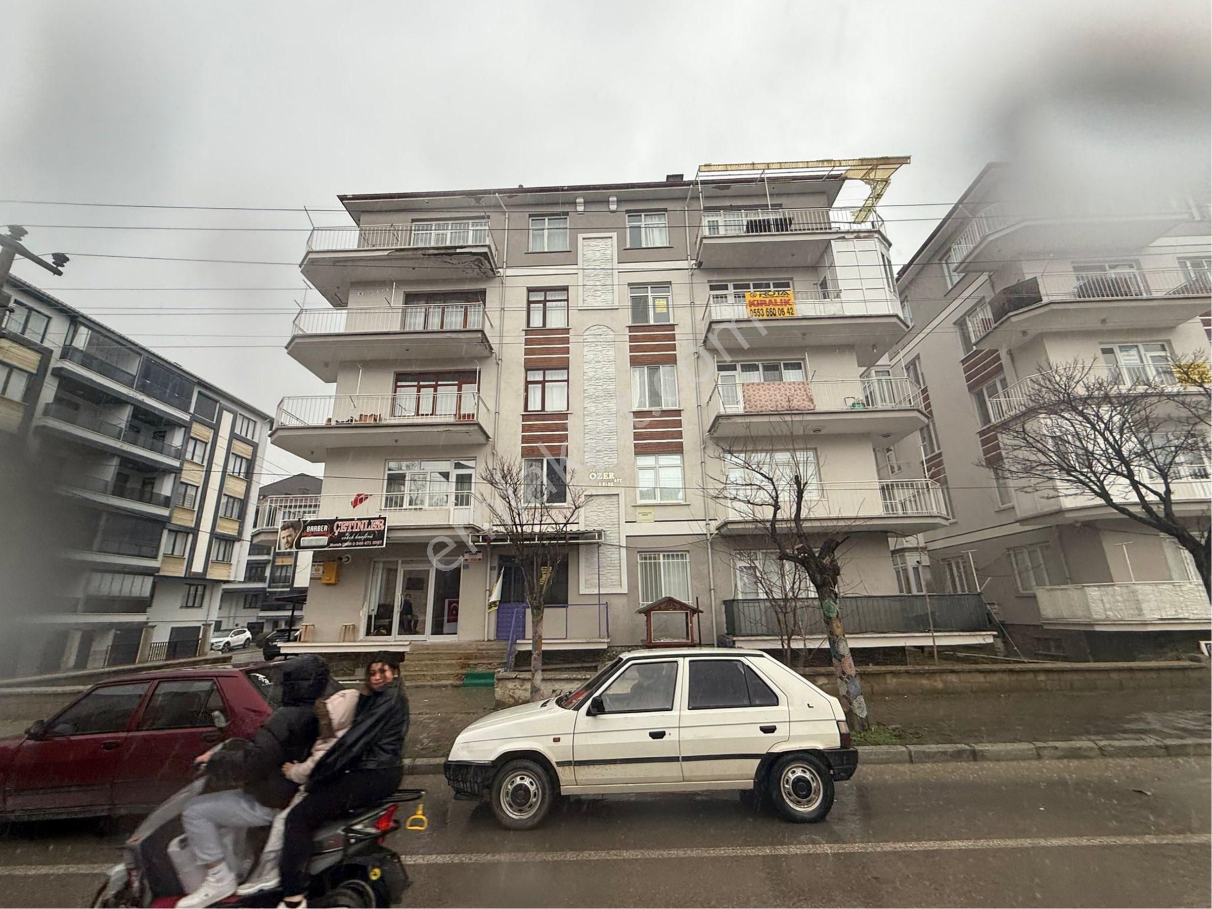 Rota’dan Kiralık Yeni Mah. Koşuyolunda Ara Kat Daire….