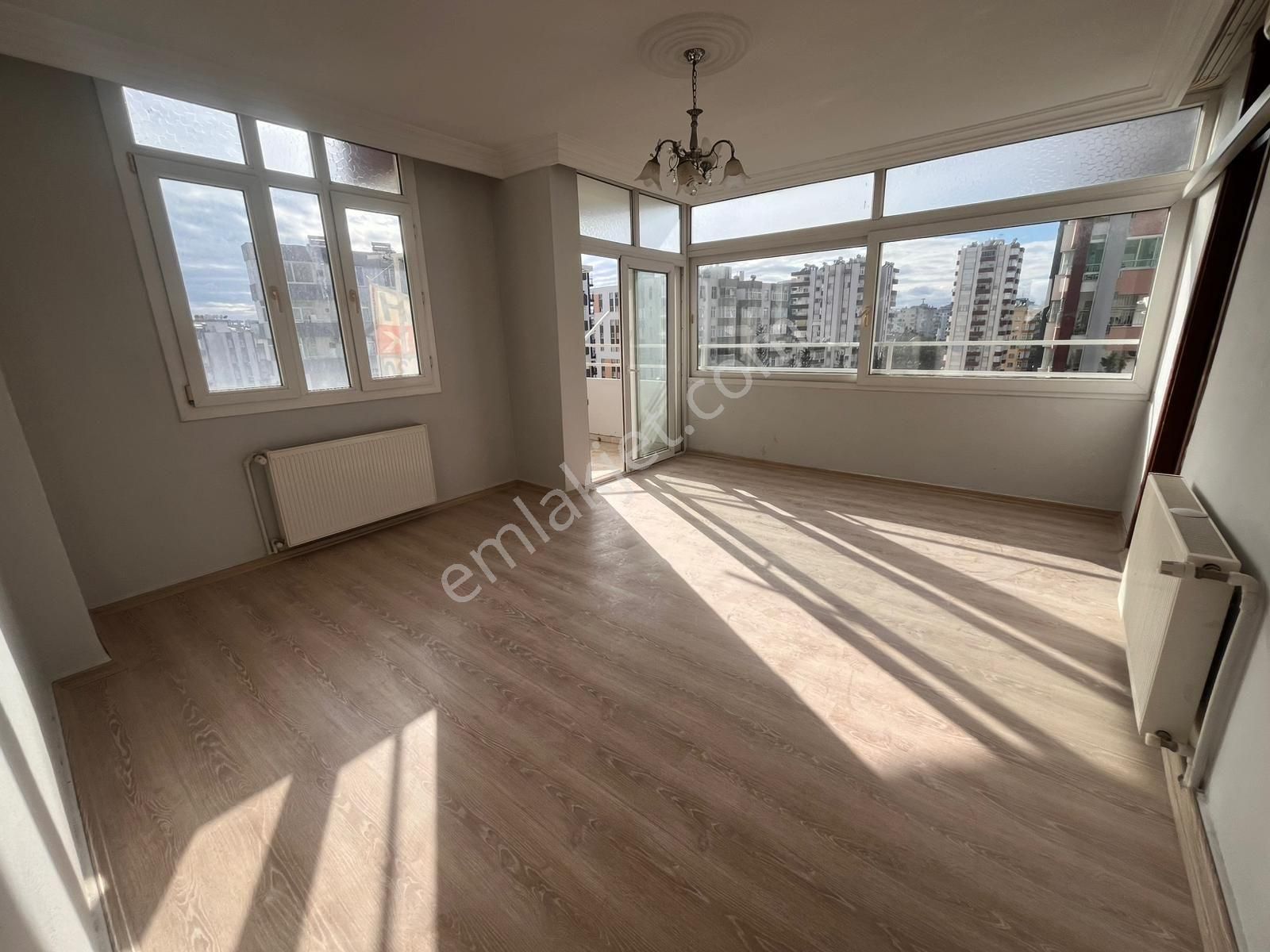 Merkezi Konumlu 3+1 Geniş Oturumlu Doğalgazlı Kiralık Daire - Görsel 9