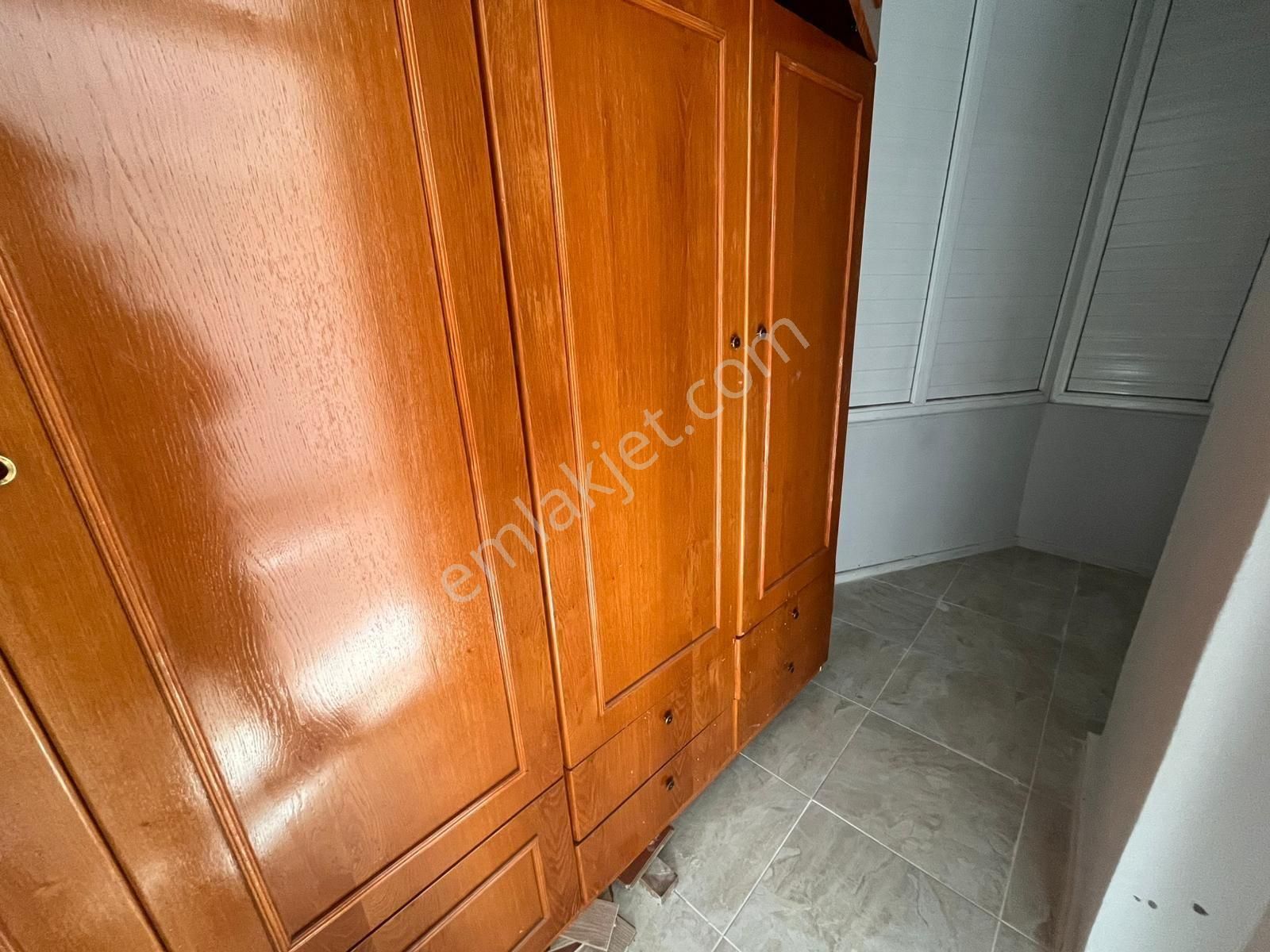 Merkezi Konumlu 3+1 Geniş Oturumlu Doğalgazlı Kiralık Daire - Görsel 15