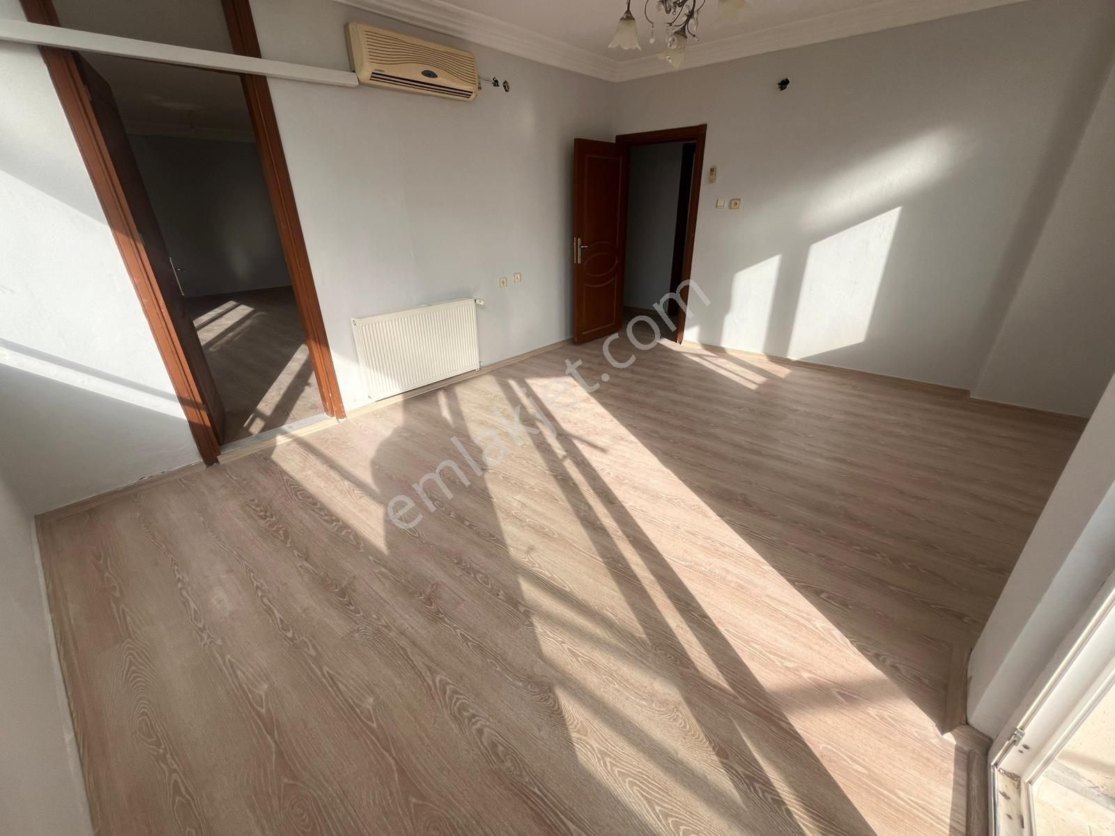 Merkezi Konumlu 3+1 Geniş Oturumlu Doğalgazlı Kiralık Daire - Görsel 10